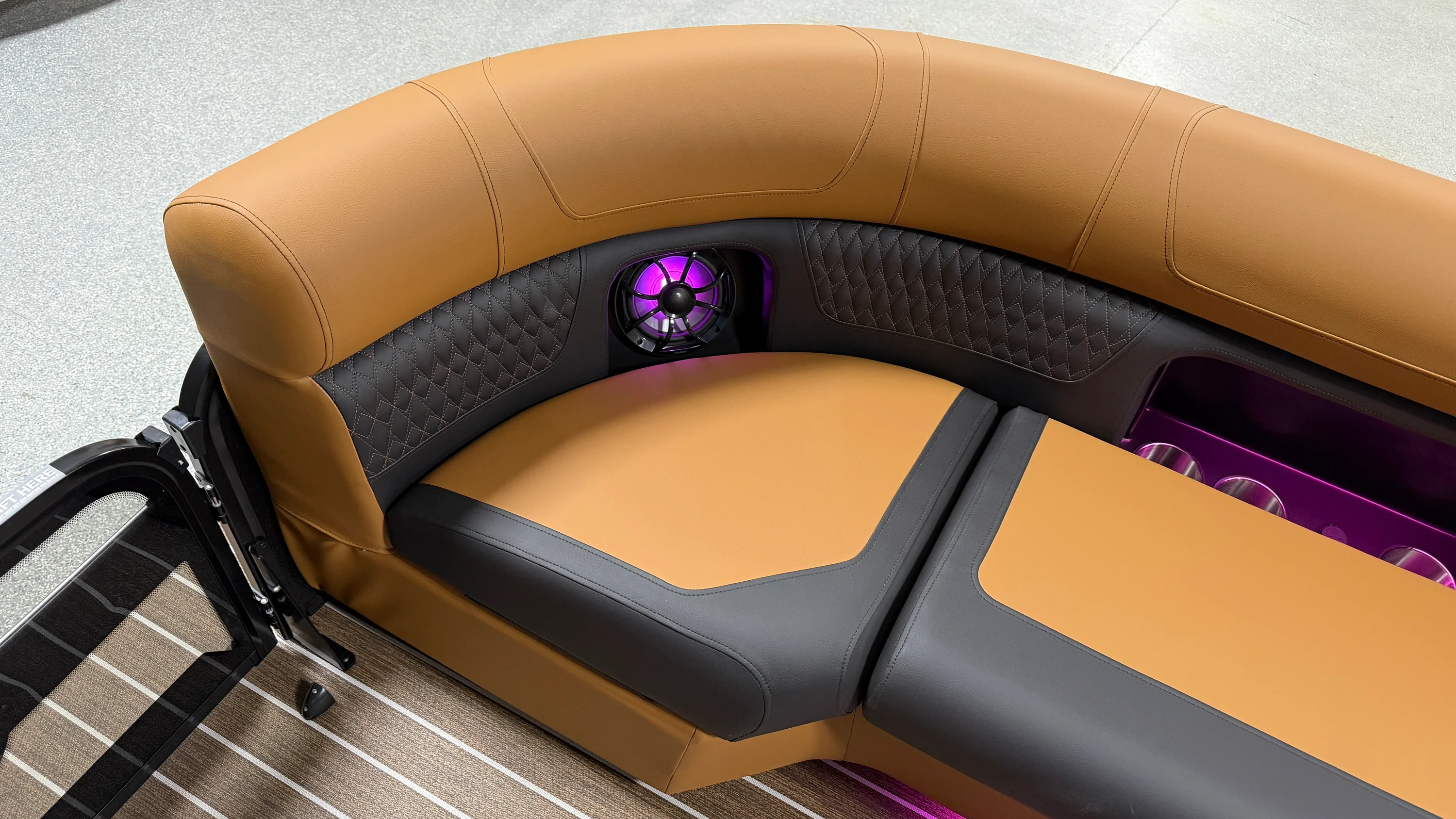 2026 Premier 230 SOLARIS Image Thumbnail #19