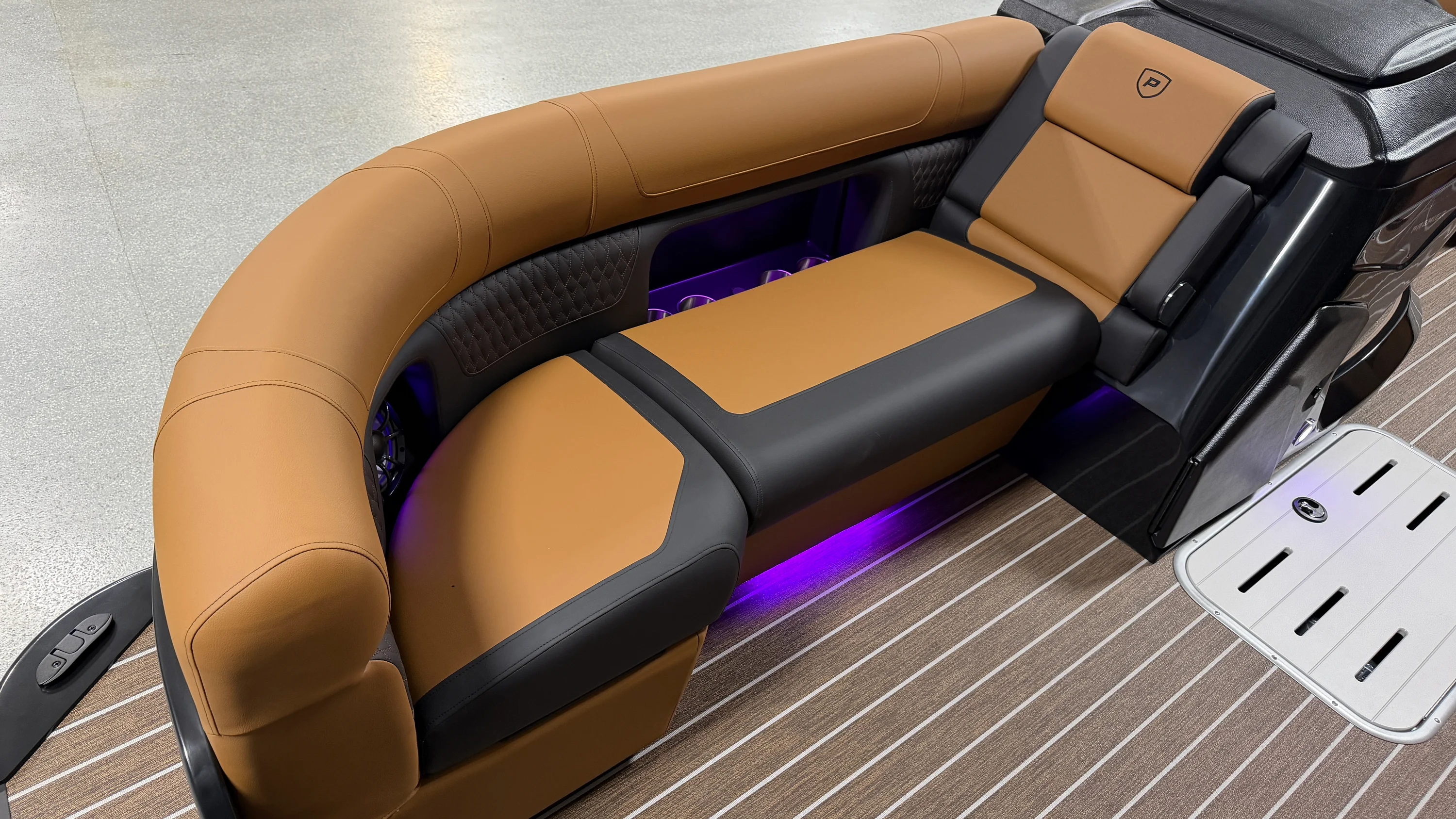 2026 Premier 230 SOLARIS Image Thumbnail #12