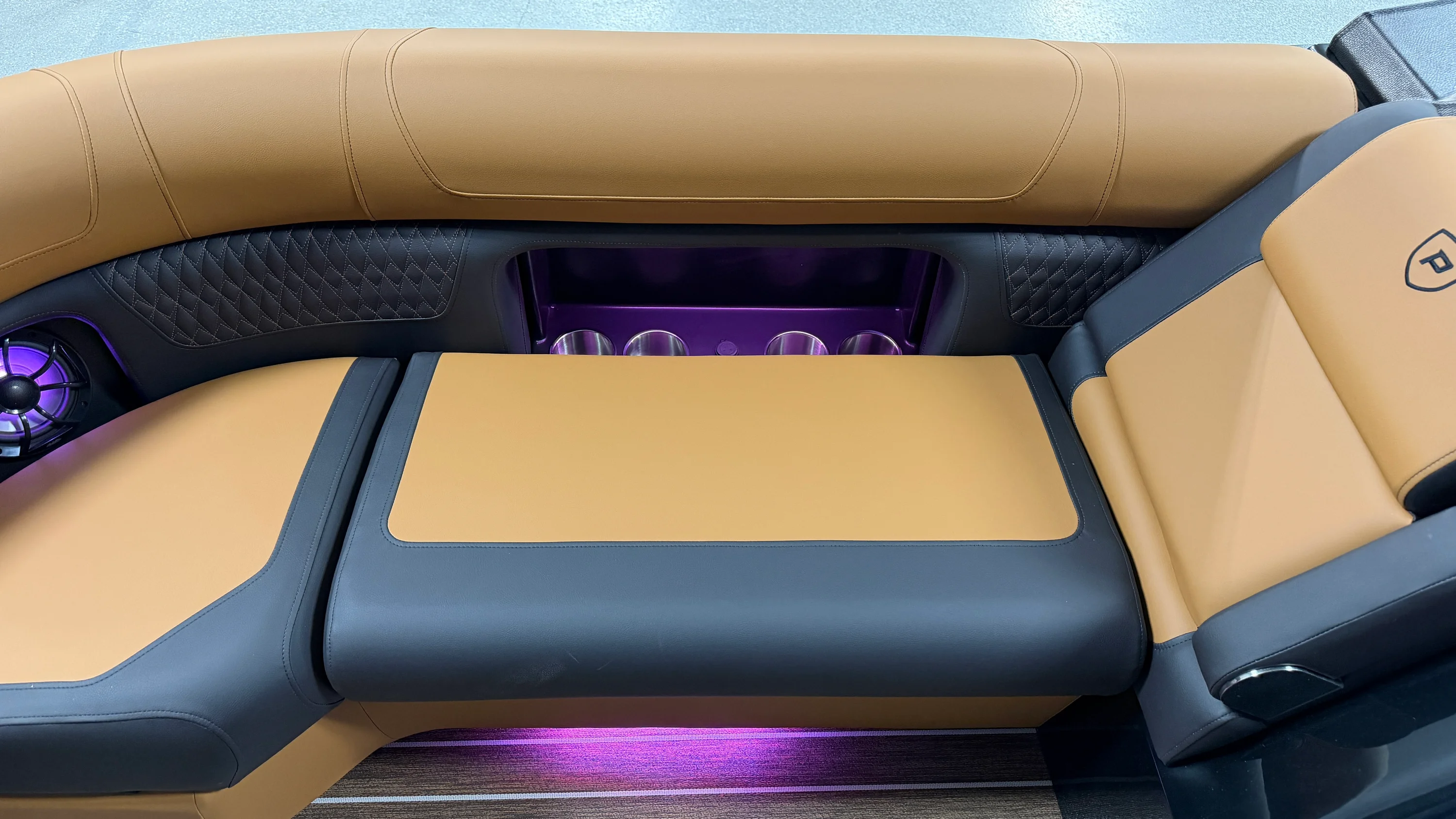 2026 Premier 230 SOLARIS Image Thumbnail #15