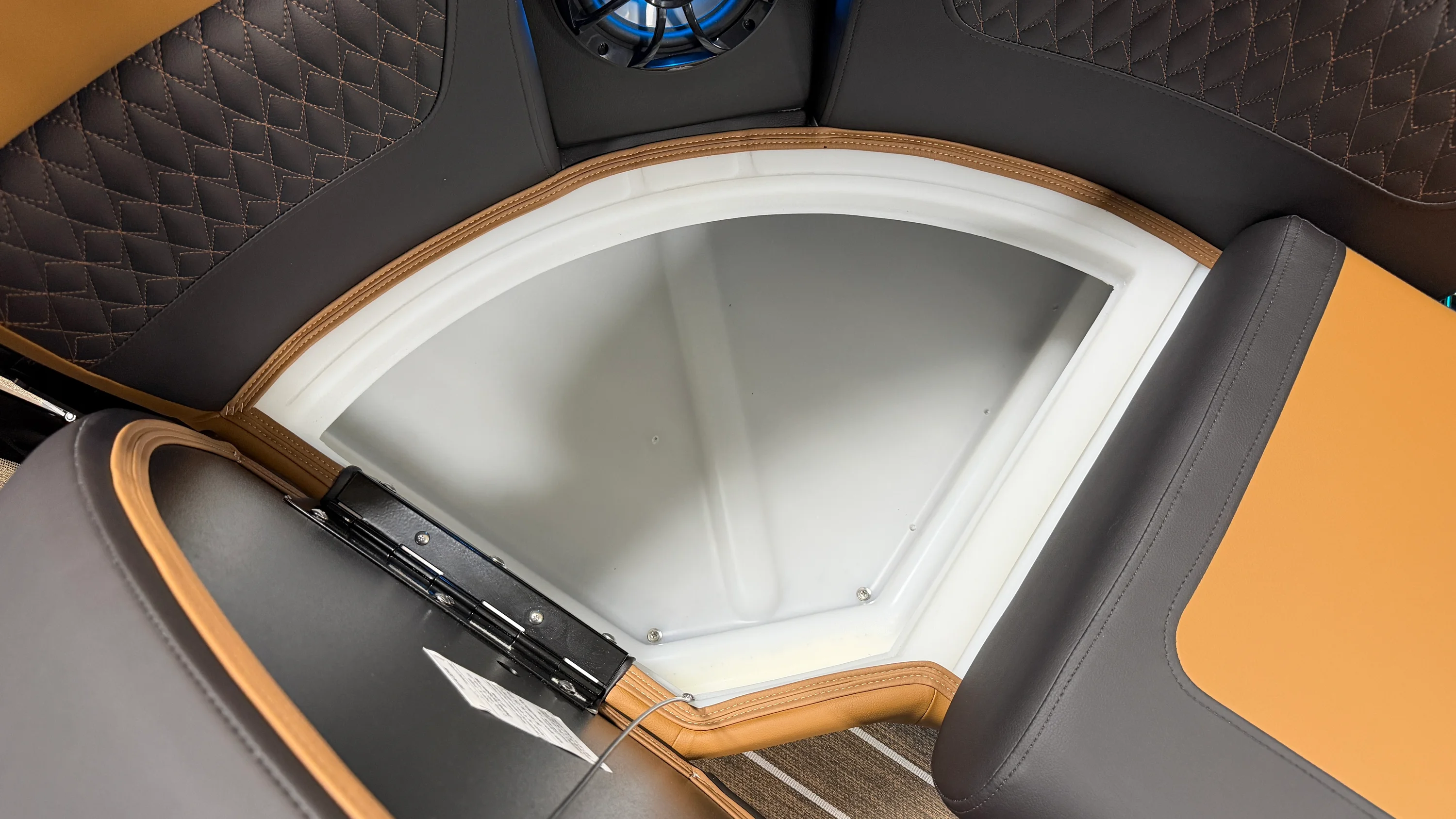 2026 Premier 230 SOLARIS Image Thumbnail #21