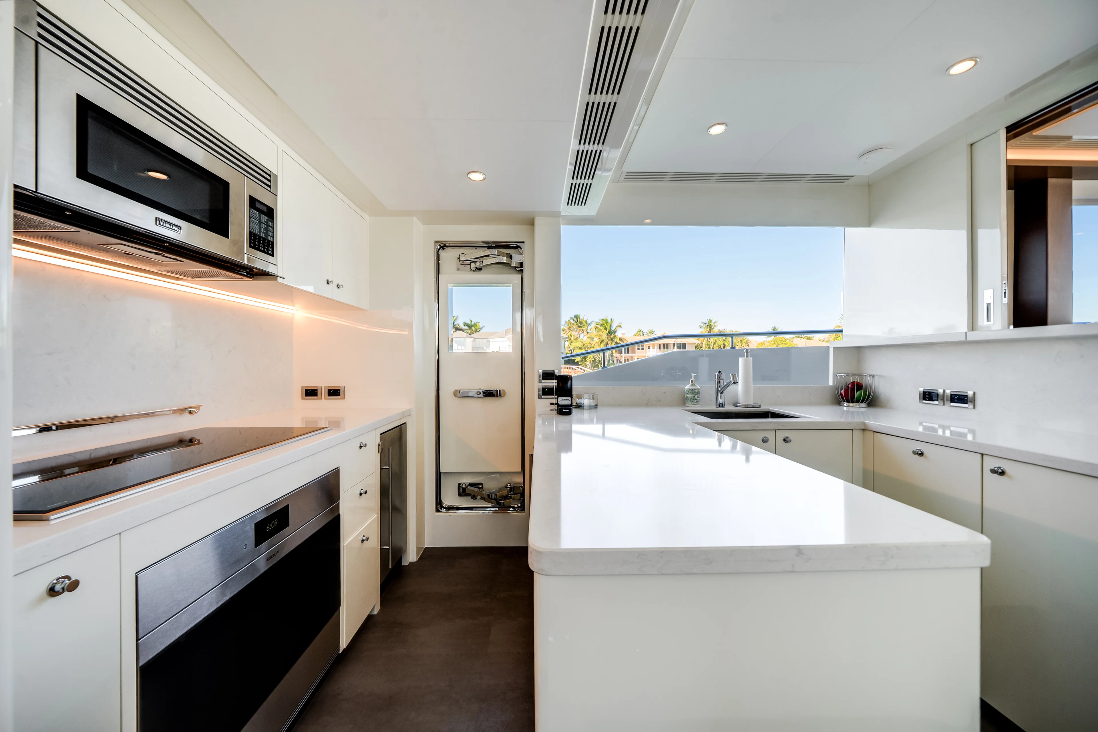 2025 Ocean Alexander 28L Image Thumbnail #20