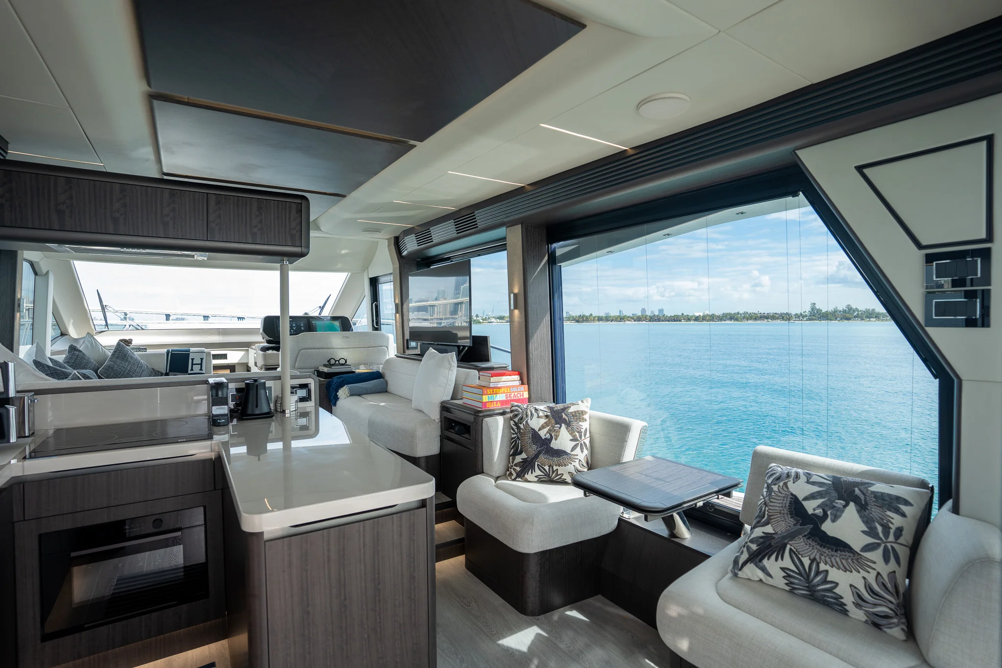 2025 Galeon 560 FLY Image Thumbnail #25
