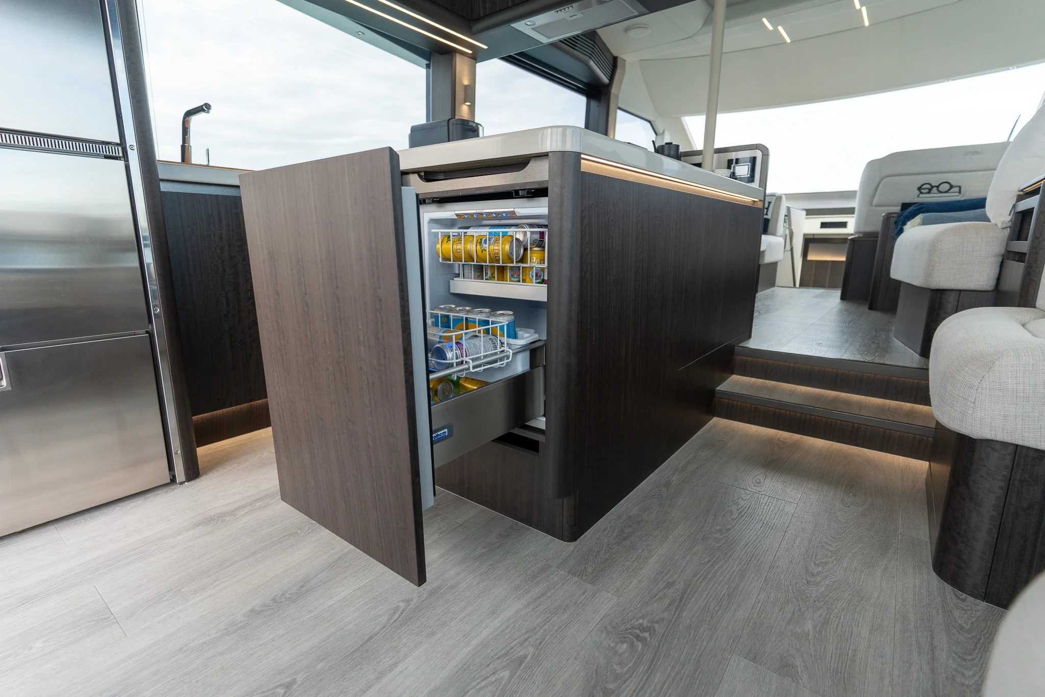 2025 Galeon 560 FLY Image Thumbnail #18