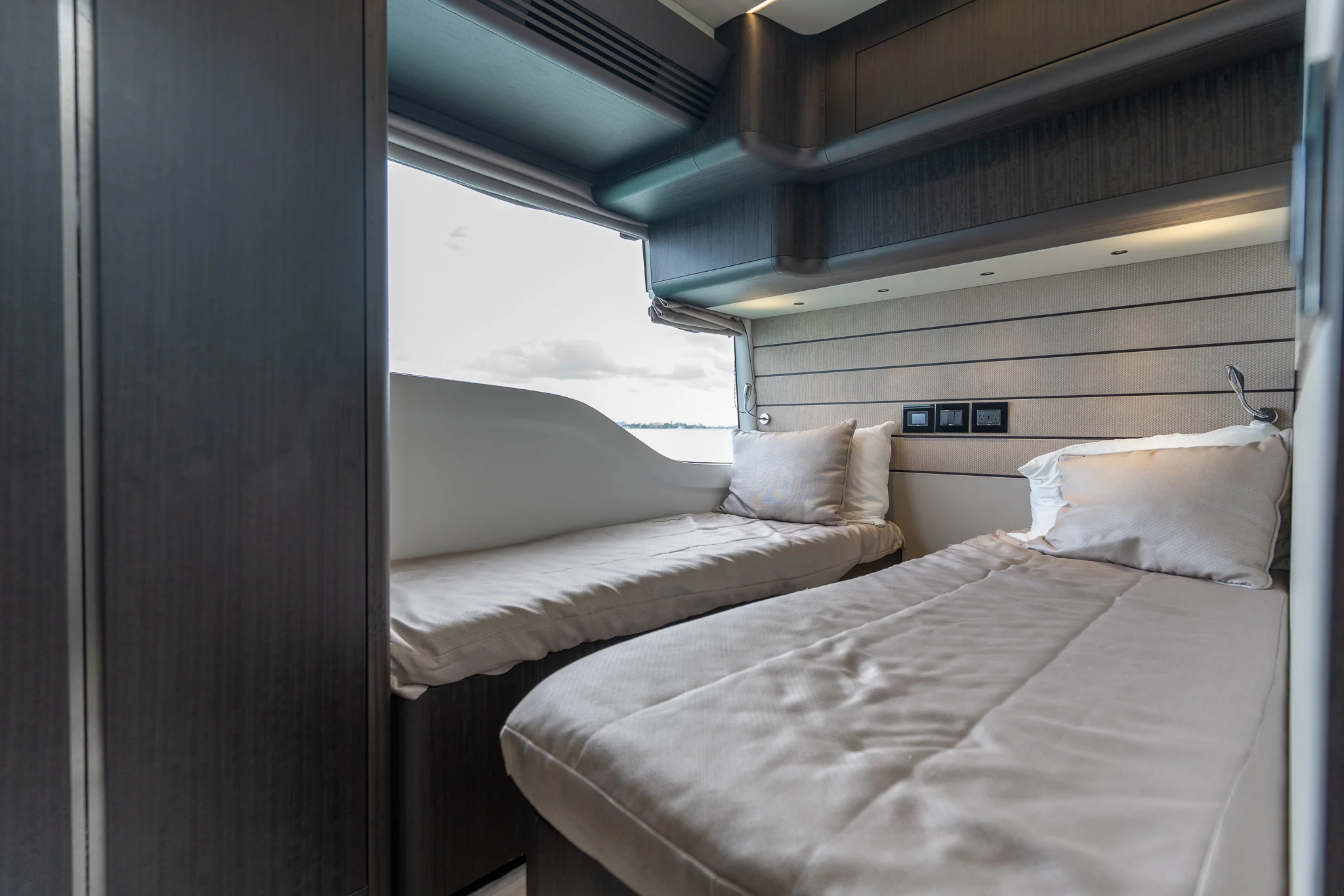 2025 Galeon 560 FLY Image Thumbnail #41