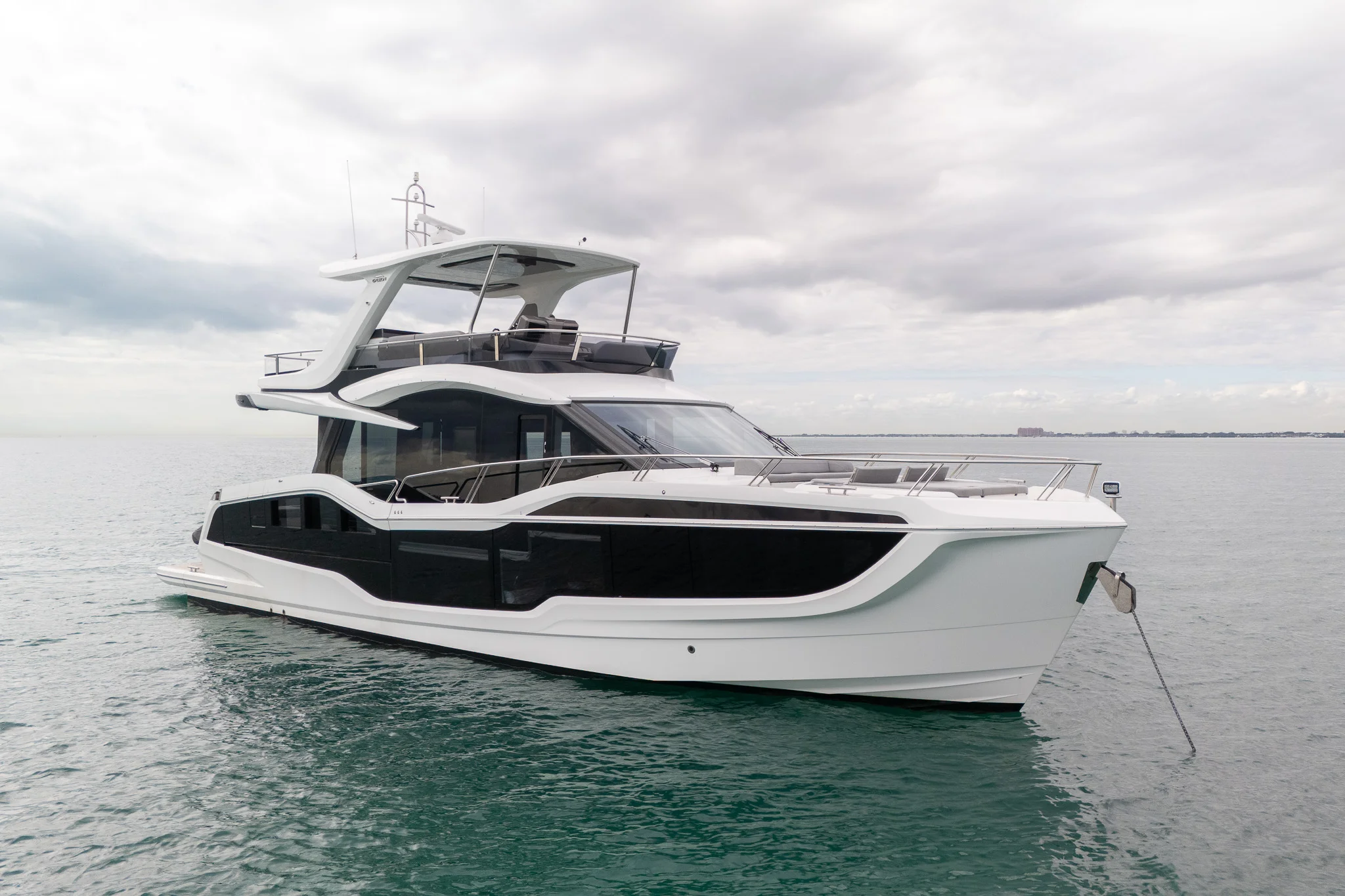 2025 Galeon 560 FLY Image Thumbnail #4