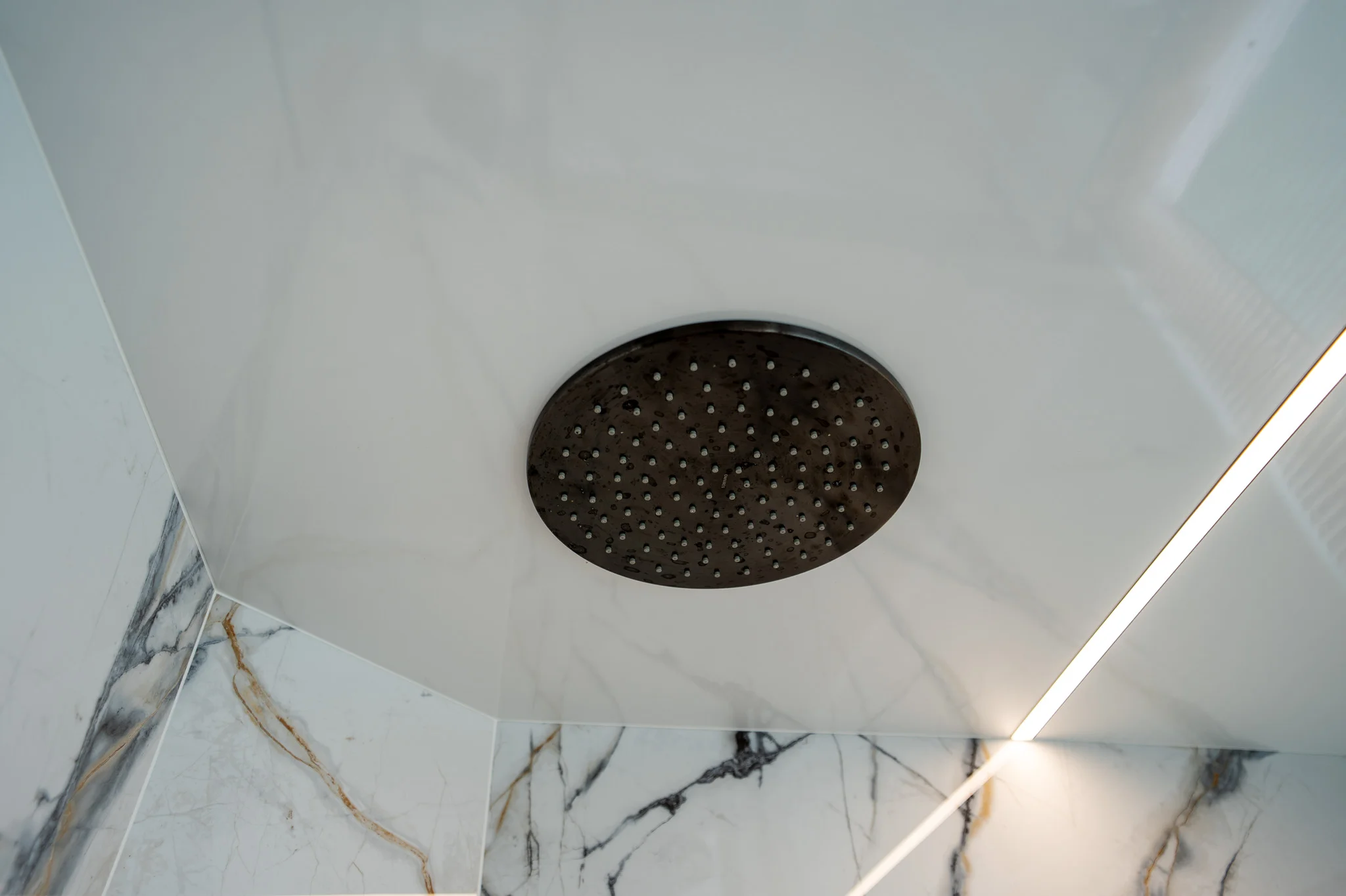 2025 Galeon 560 FLY Image Thumbnail #37