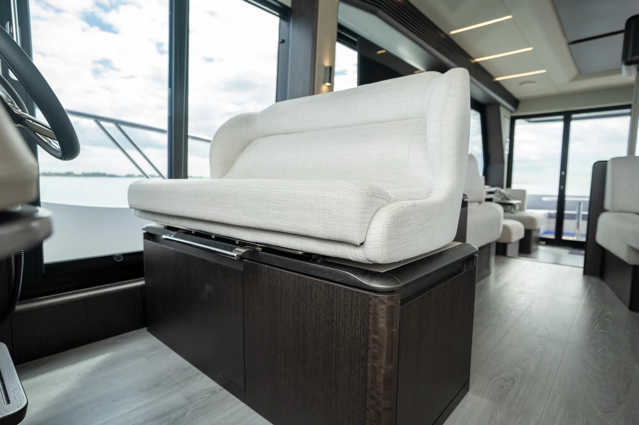 2025 Galeon 560 FLY Image Thumbnail #27