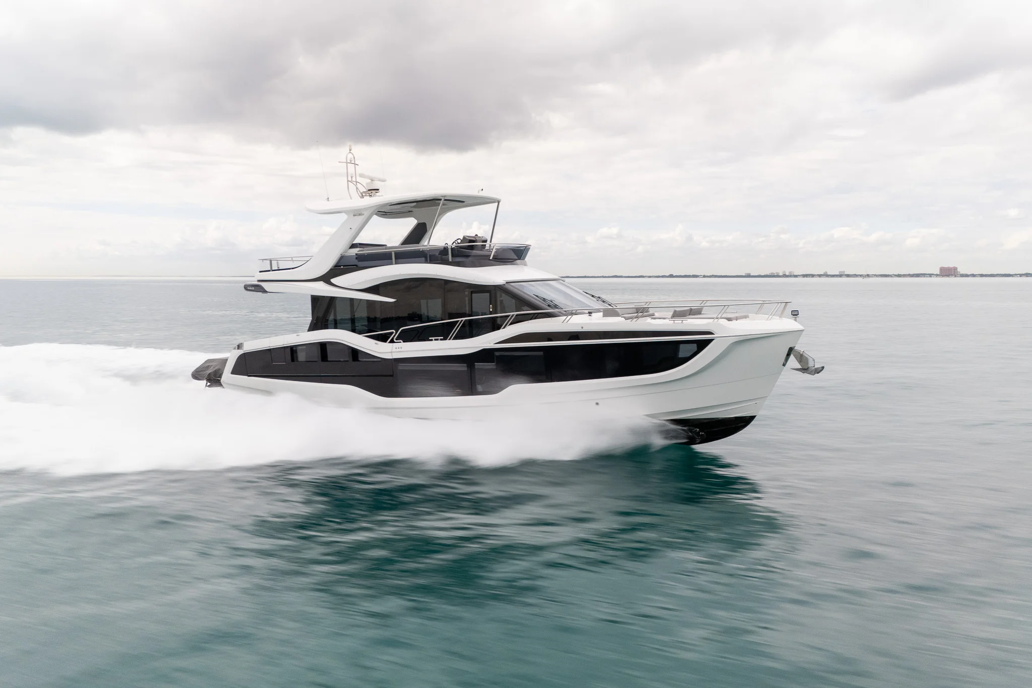 2025 Galeon 560 FLY Image Thumbnail #17