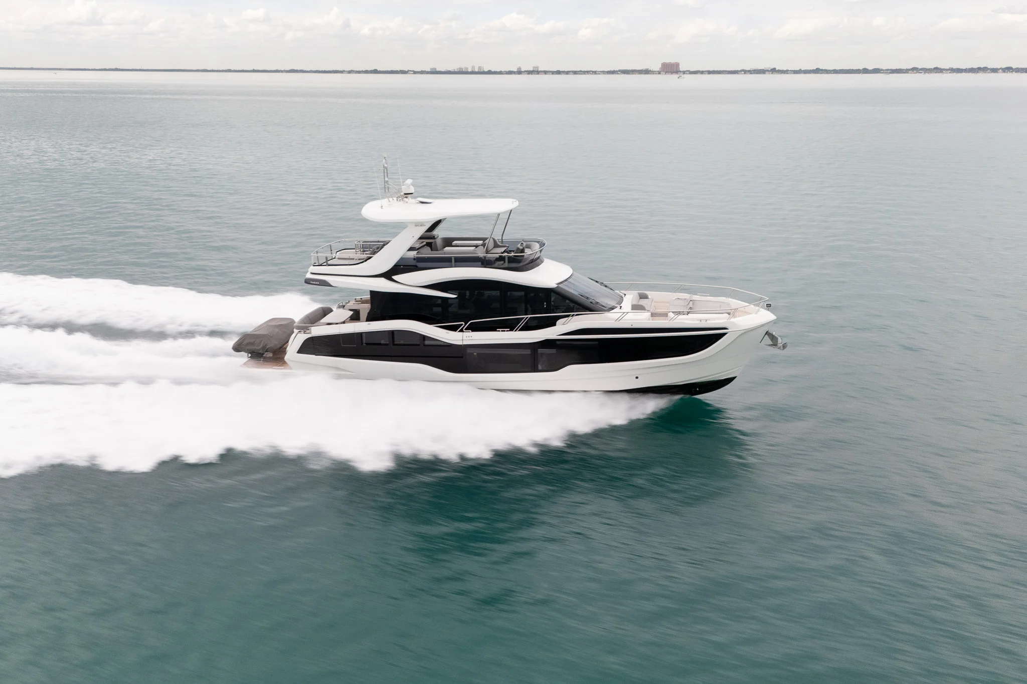 2025 Galeon 560 FLY Image Thumbnail #16