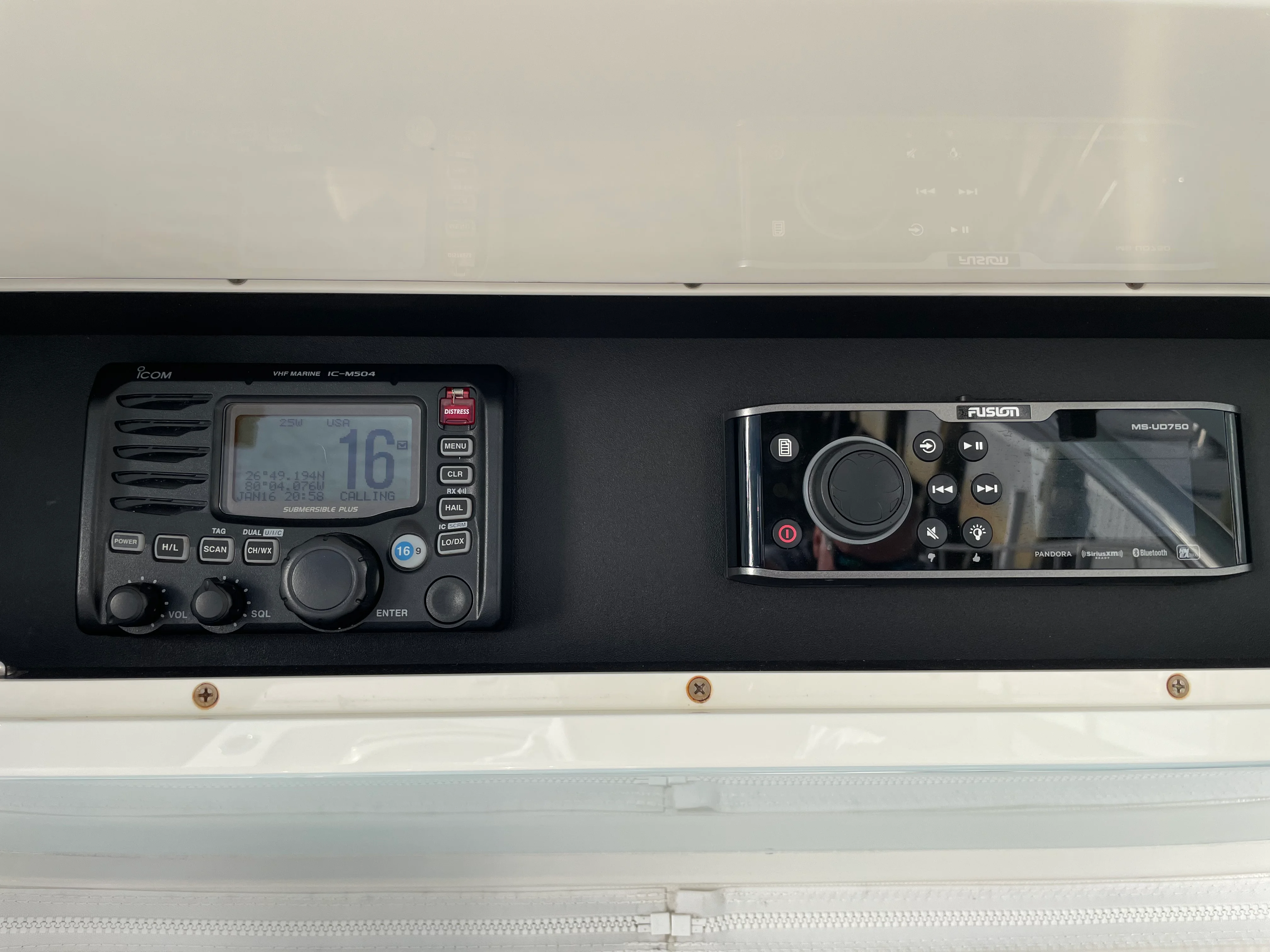 2014 Jupiter 32 CENTER CONSOLE Image Thumbnail #13