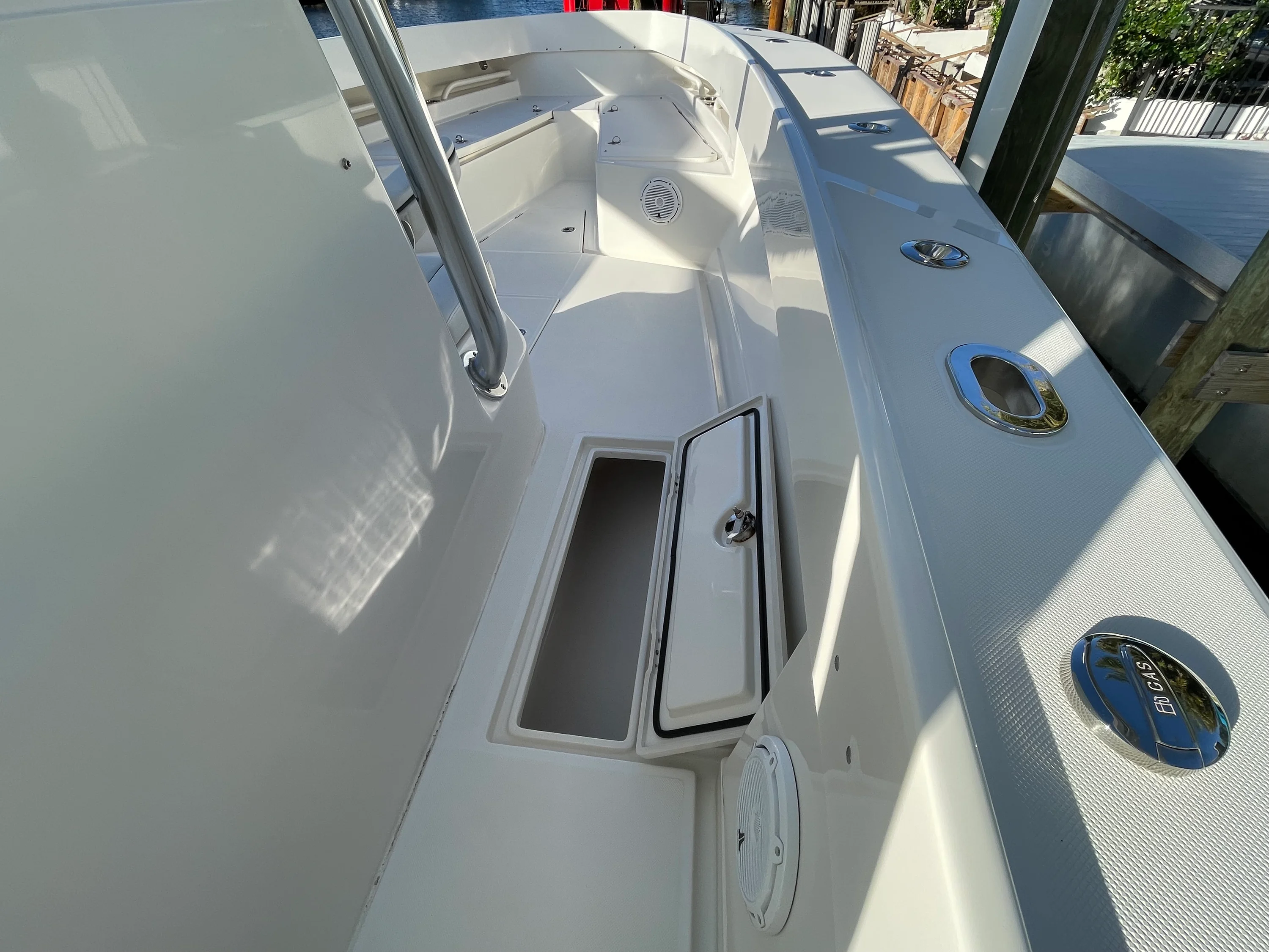 2014 Jupiter 32 CENTER CONSOLE Image Thumbnail #19