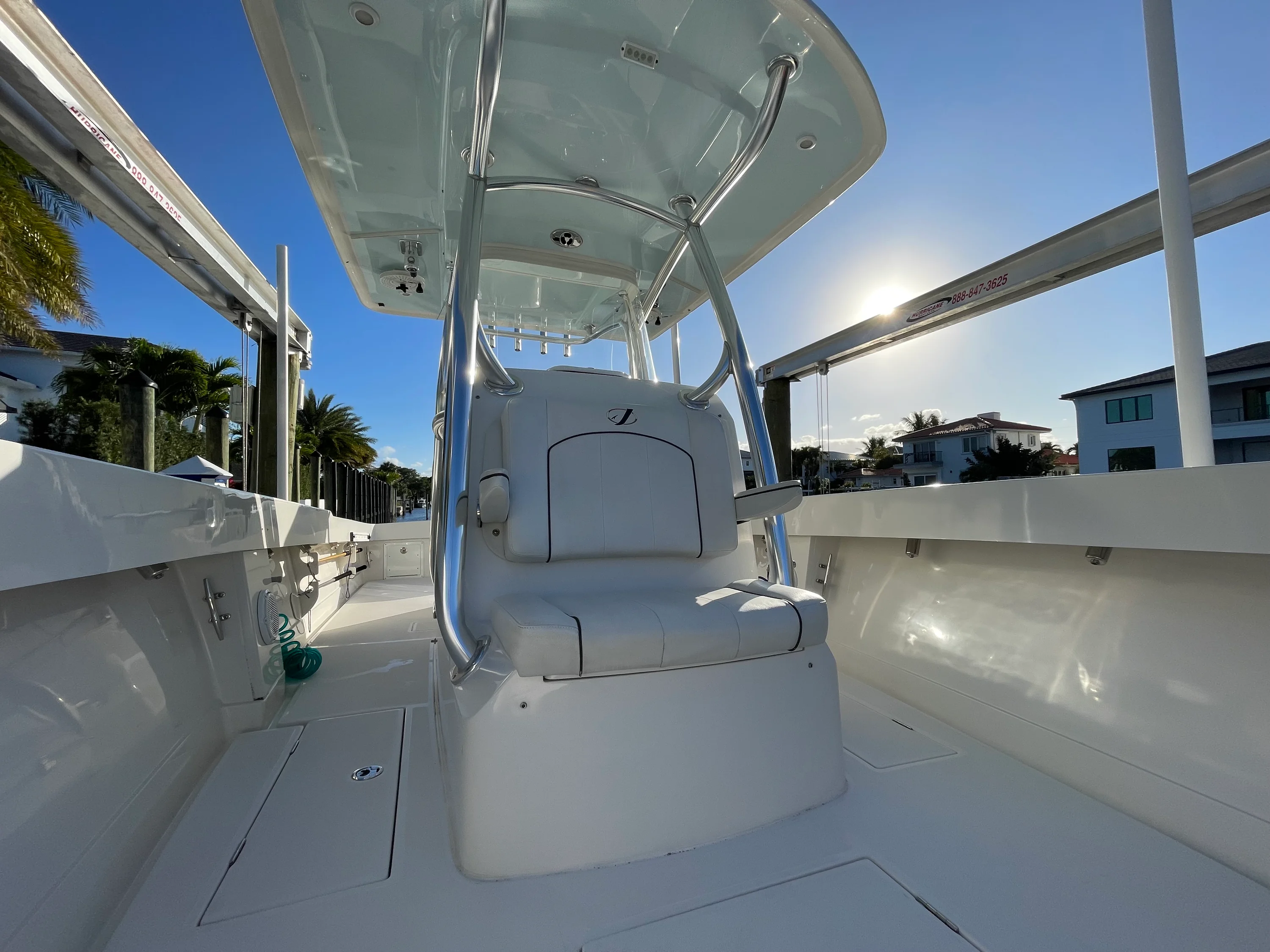 2014 Jupiter 32 CENTER CONSOLE Image Thumbnail #24