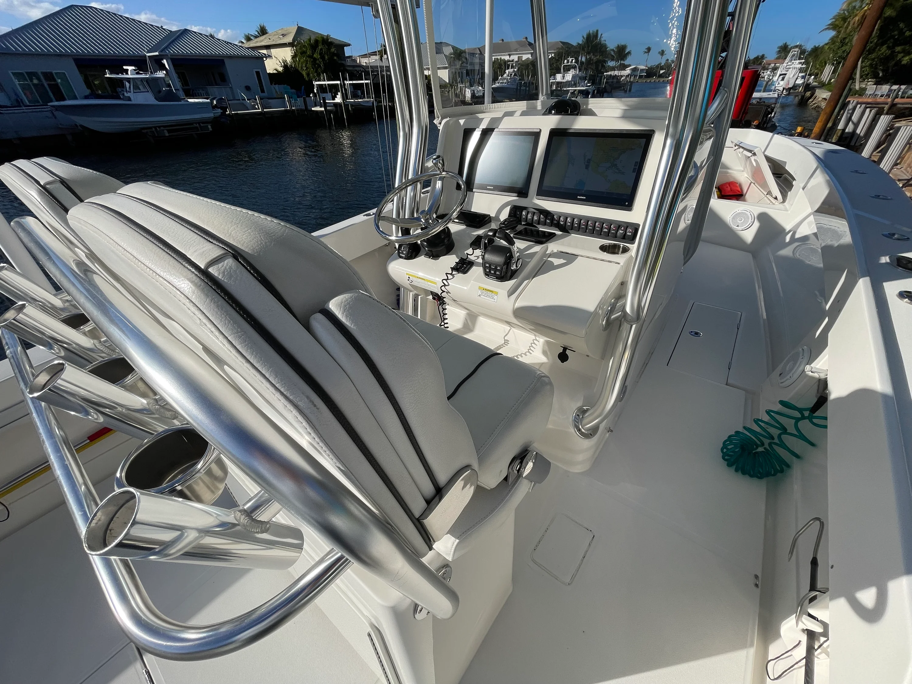 2014 Jupiter 32 CENTER CONSOLE Image Thumbnail #34