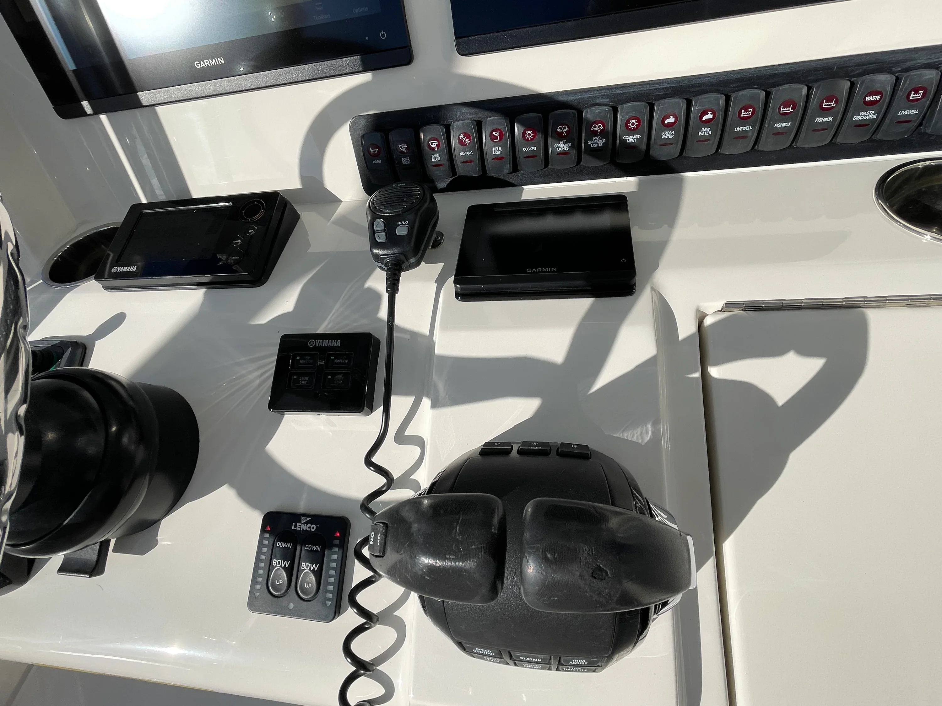 2014 Jupiter 32 CENTER CONSOLE Image Thumbnail #13