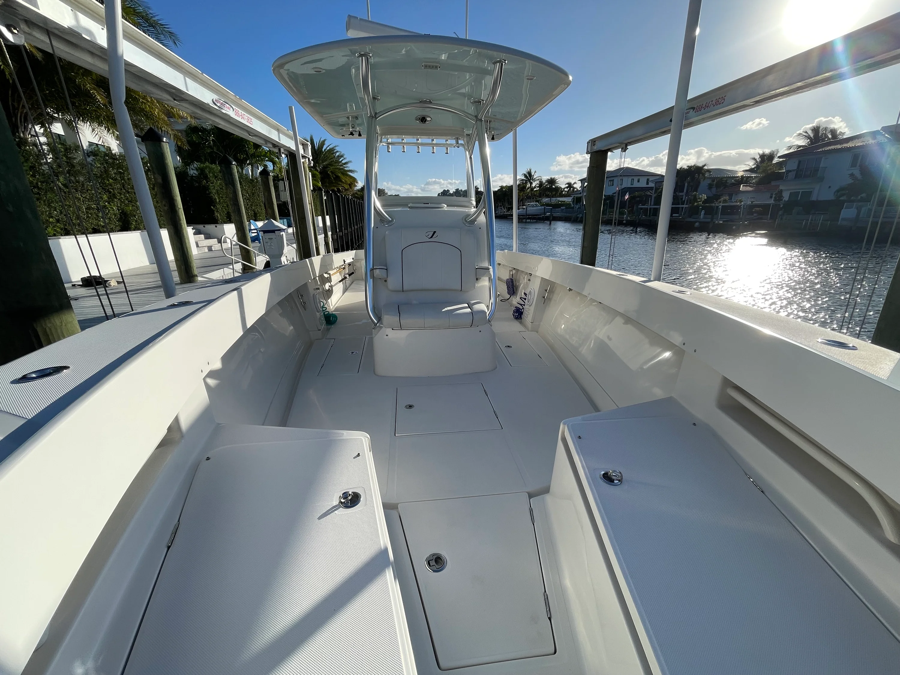 2014 Jupiter 32 CENTER CONSOLE Image Thumbnail #23