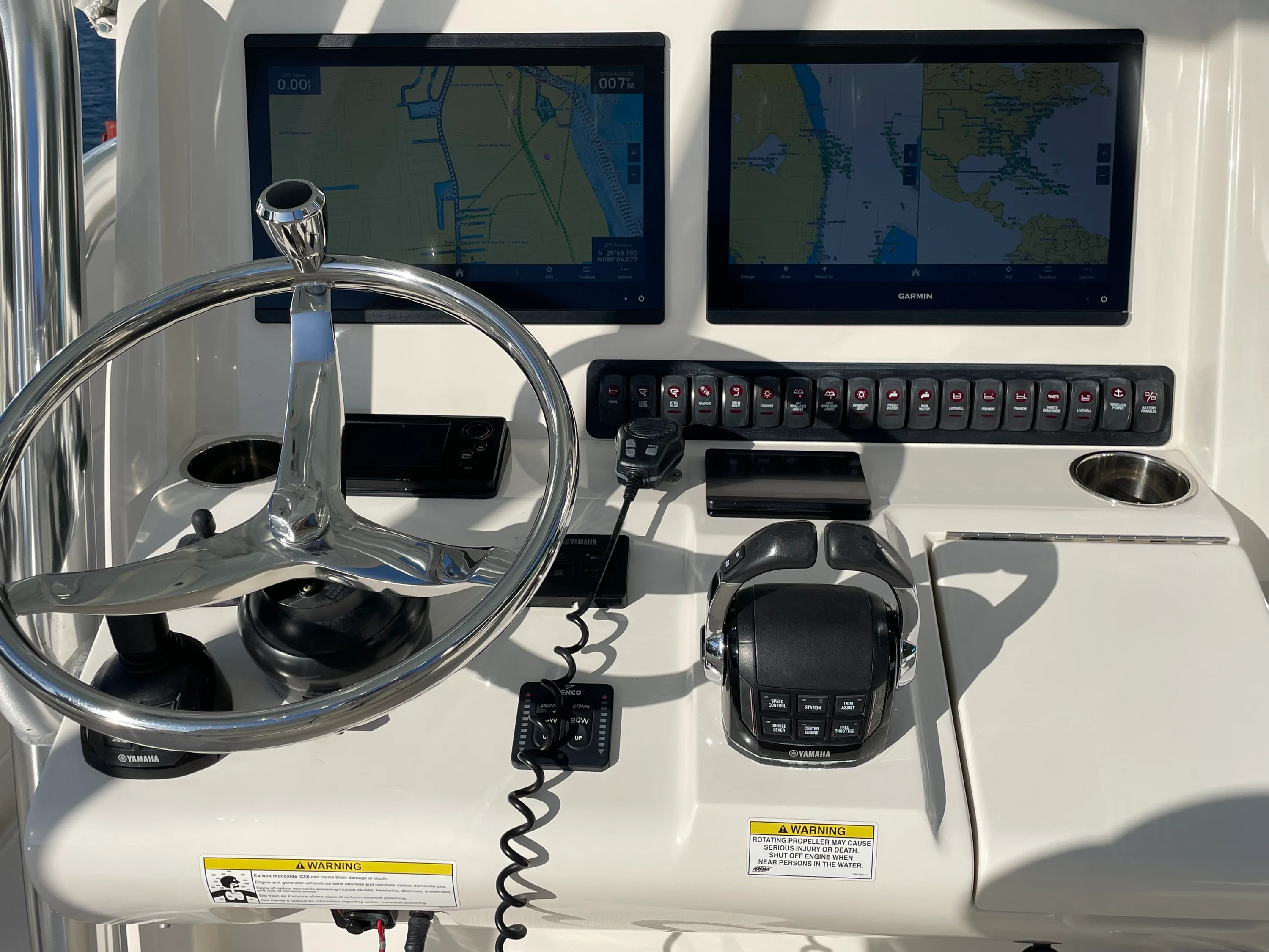 2014 Jupiter 32 CENTER CONSOLE Image Thumbnail #9