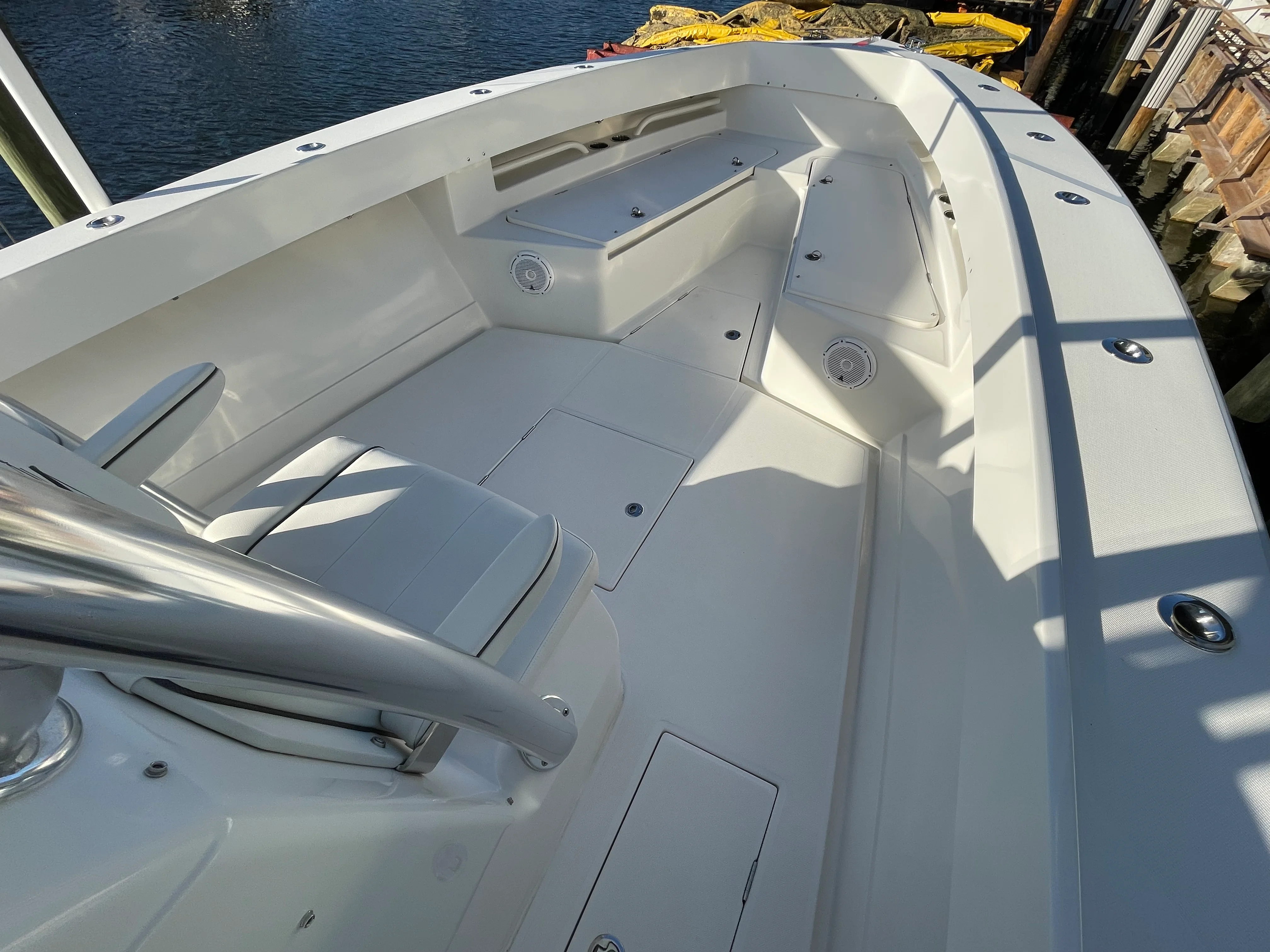 2014 Jupiter 32 CENTER CONSOLE Image Thumbnail #15
