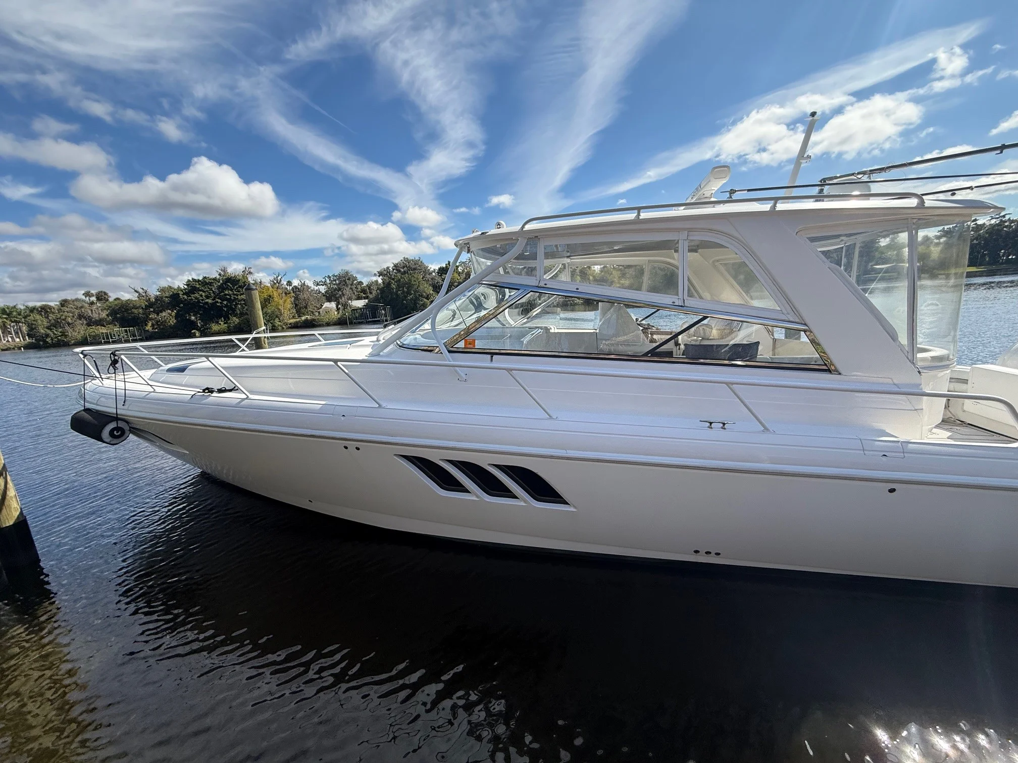 2019 Intrepid 475 SPORT YACHT Image Thumbnail #3