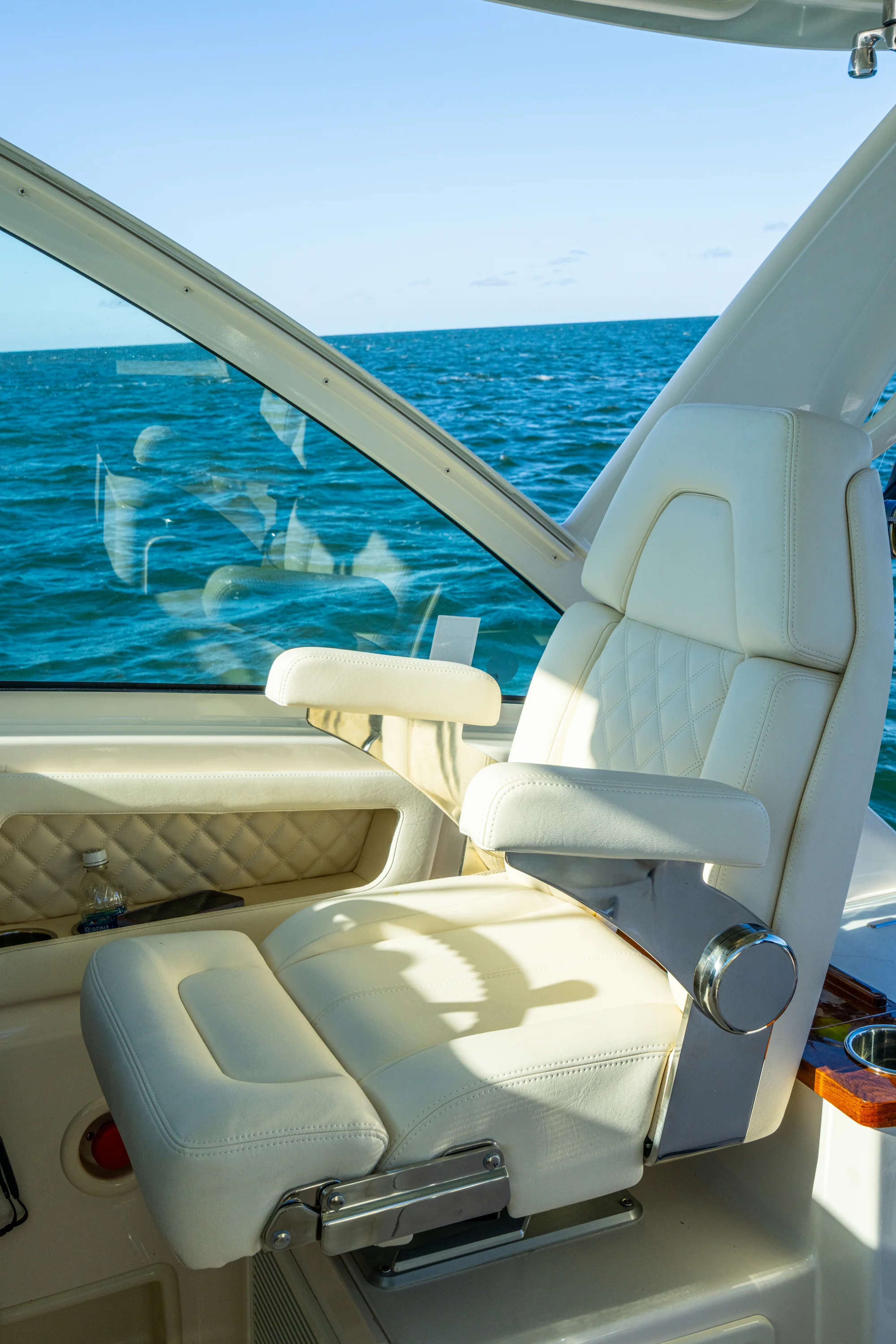 2026 Grady-White 340EXP Image Thumbnail #12