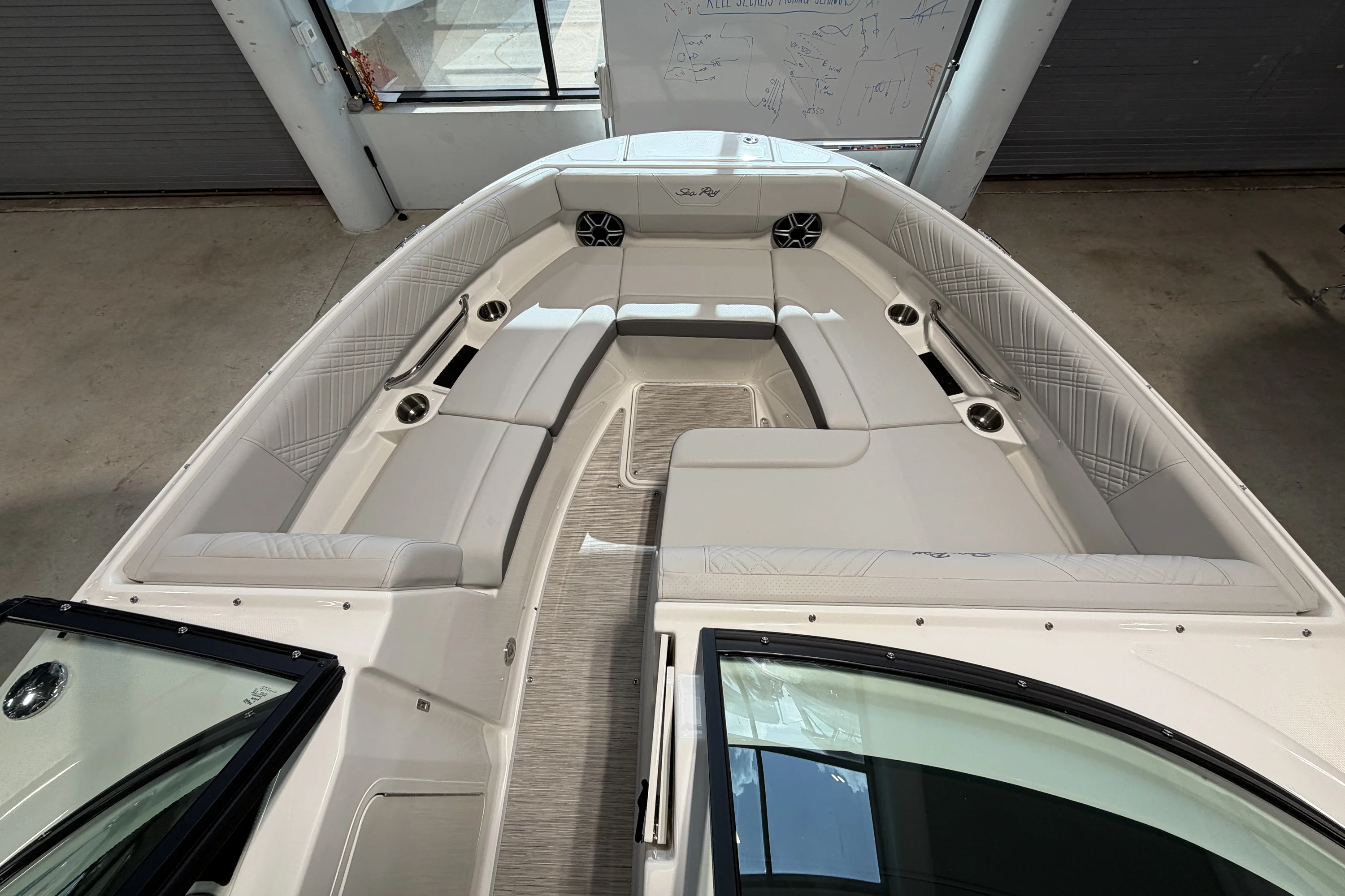 2026 Sea Ray SDX 250 Outboard Image Thumbnail #19