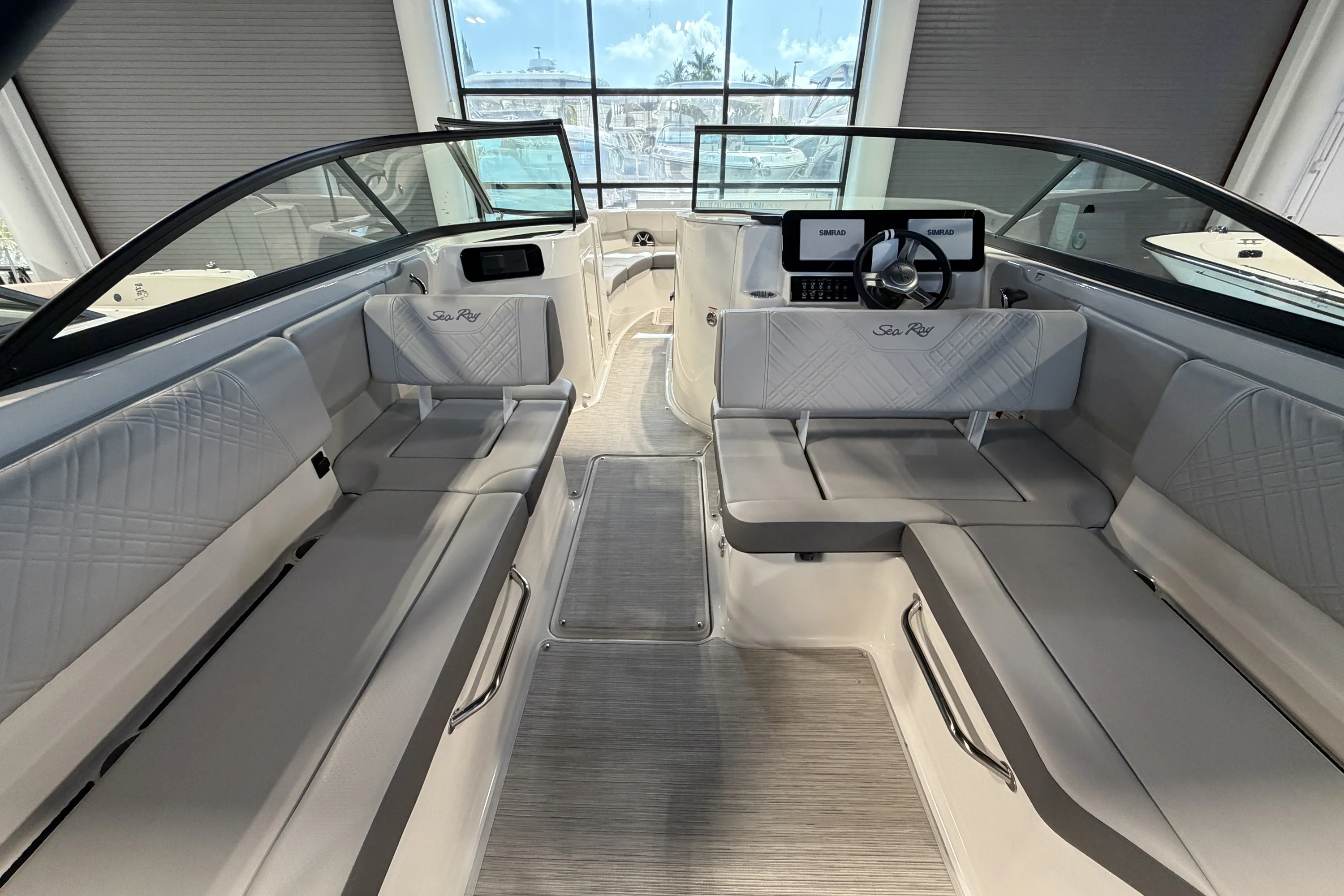 2026 Sea Ray SDX 250 Outboard Image Thumbnail #12