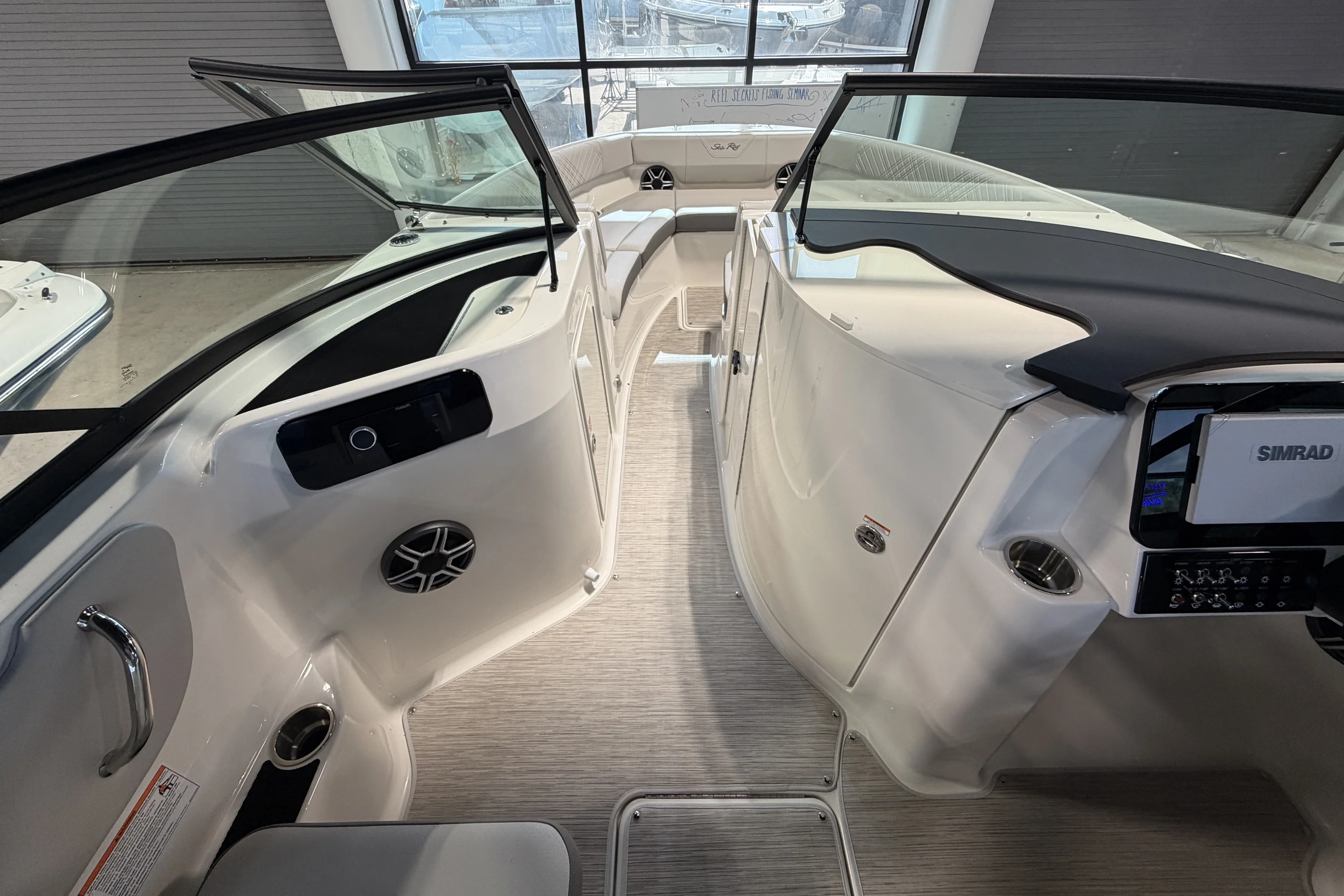 2026 Sea Ray SDX 250 Outboard Image Thumbnail #15