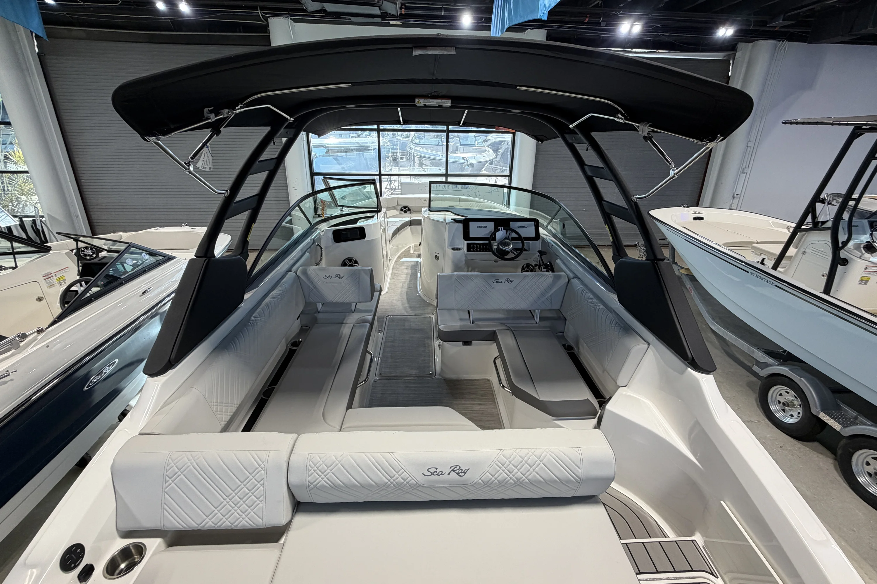 2026 Sea Ray SDX 250 Outboard Image Thumbnail #8