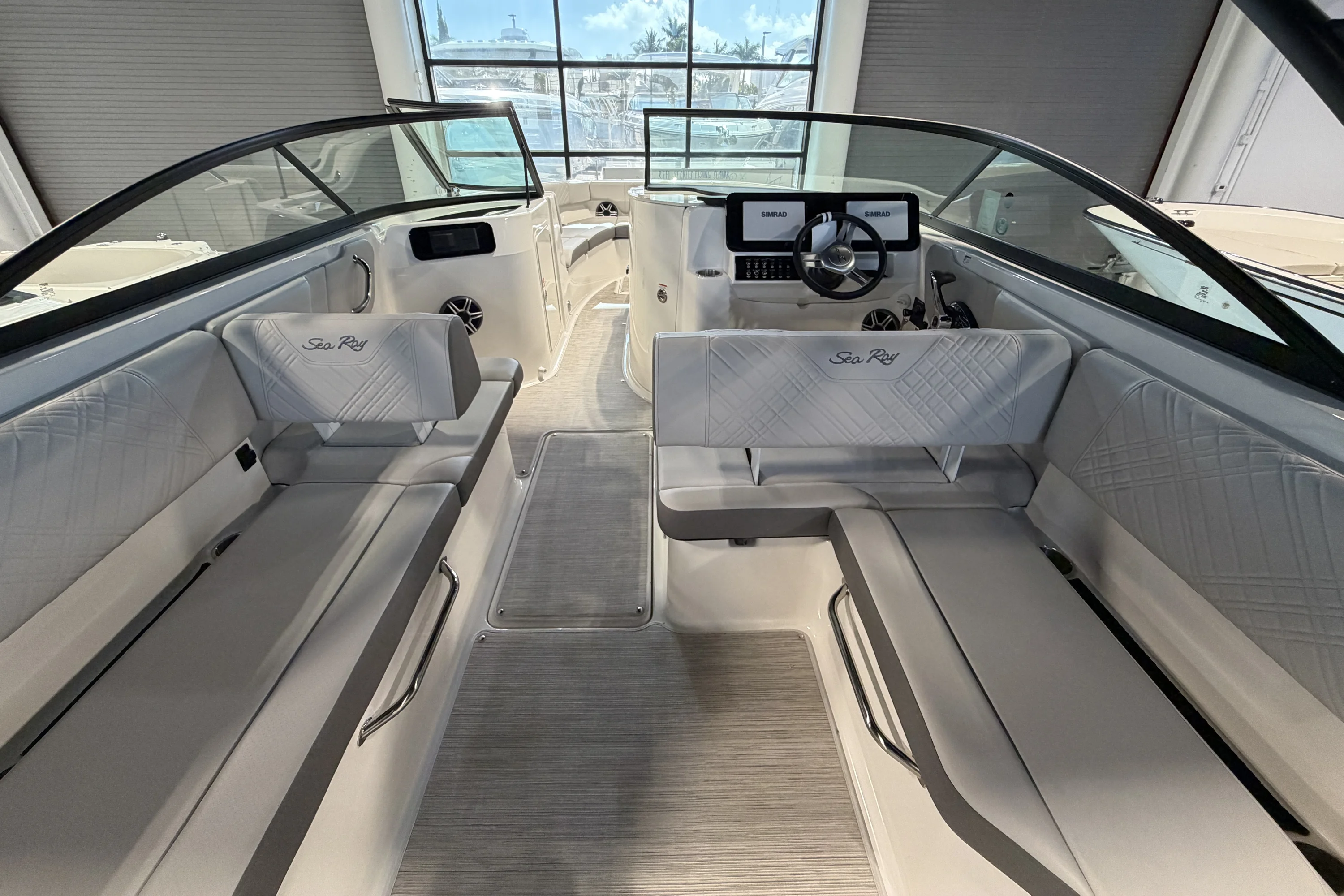 2026 Sea Ray SDX 250 Outboard Image Thumbnail #11