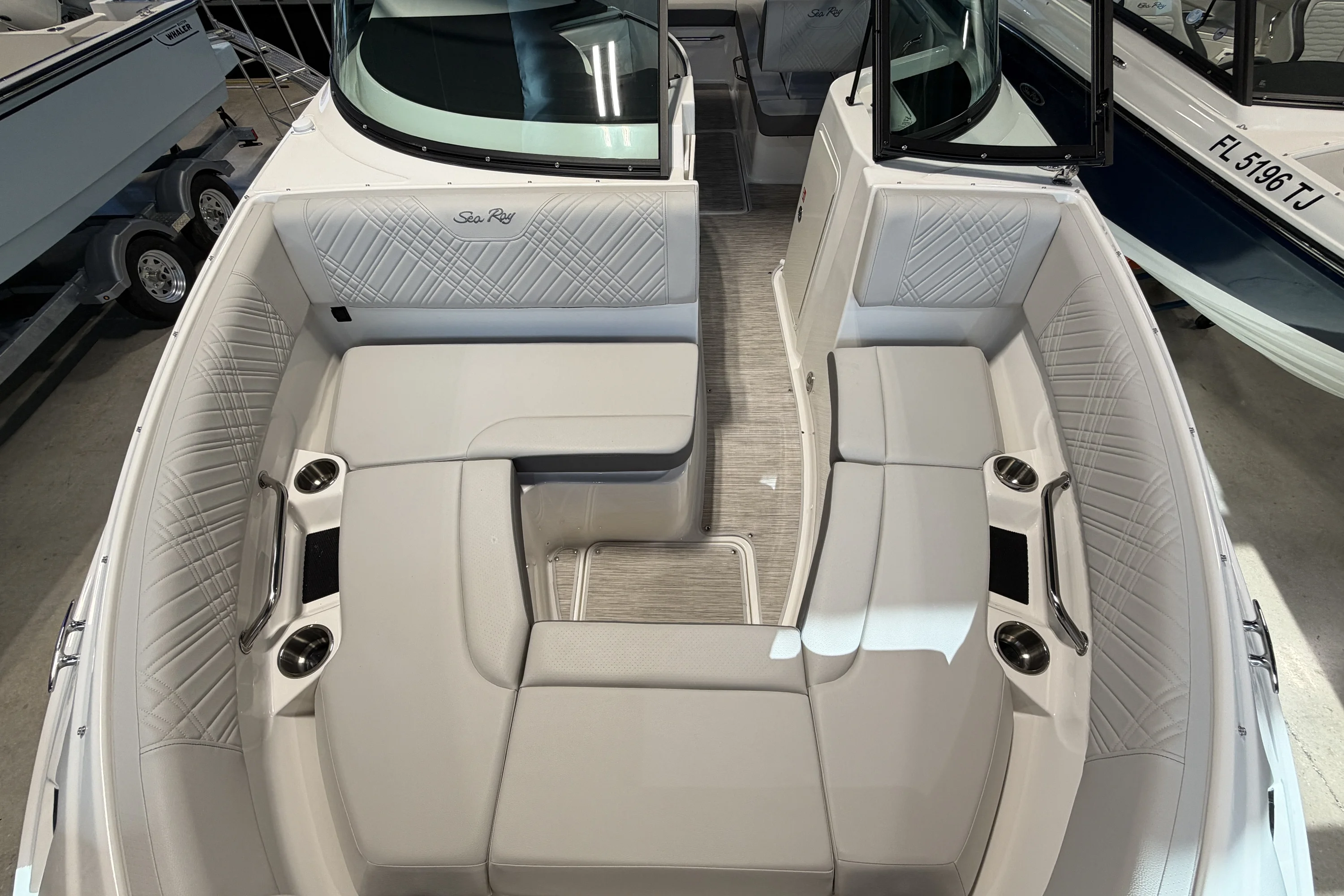 2026 Sea Ray SDX 250 Outboard Image Thumbnail #20