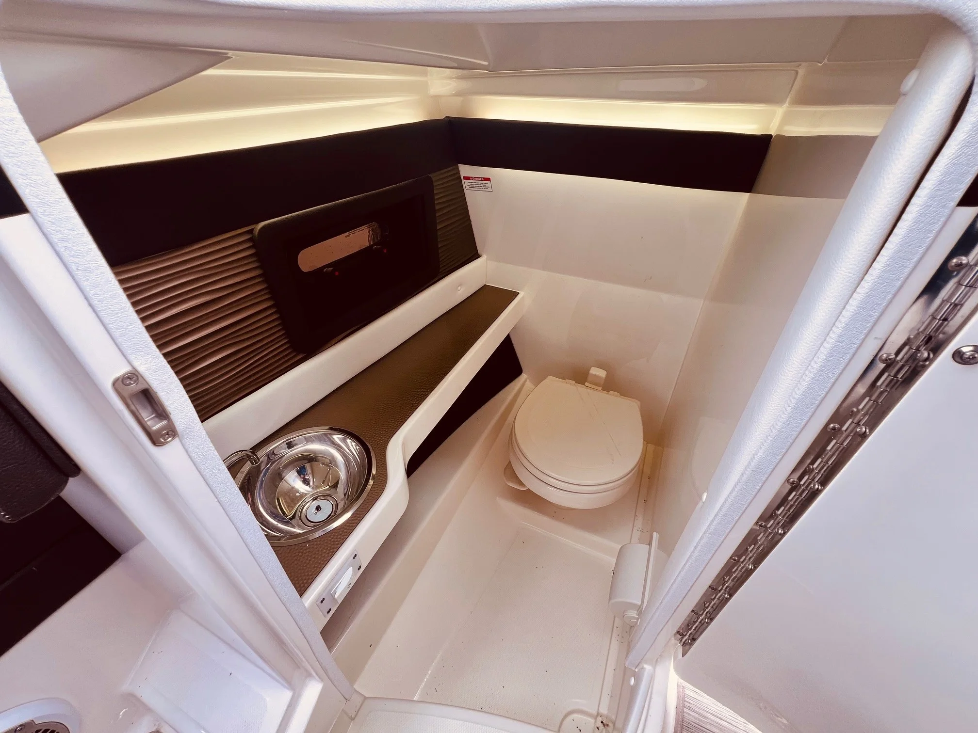 2017 Sea Ray 250 SLX Image Thumbnail #24