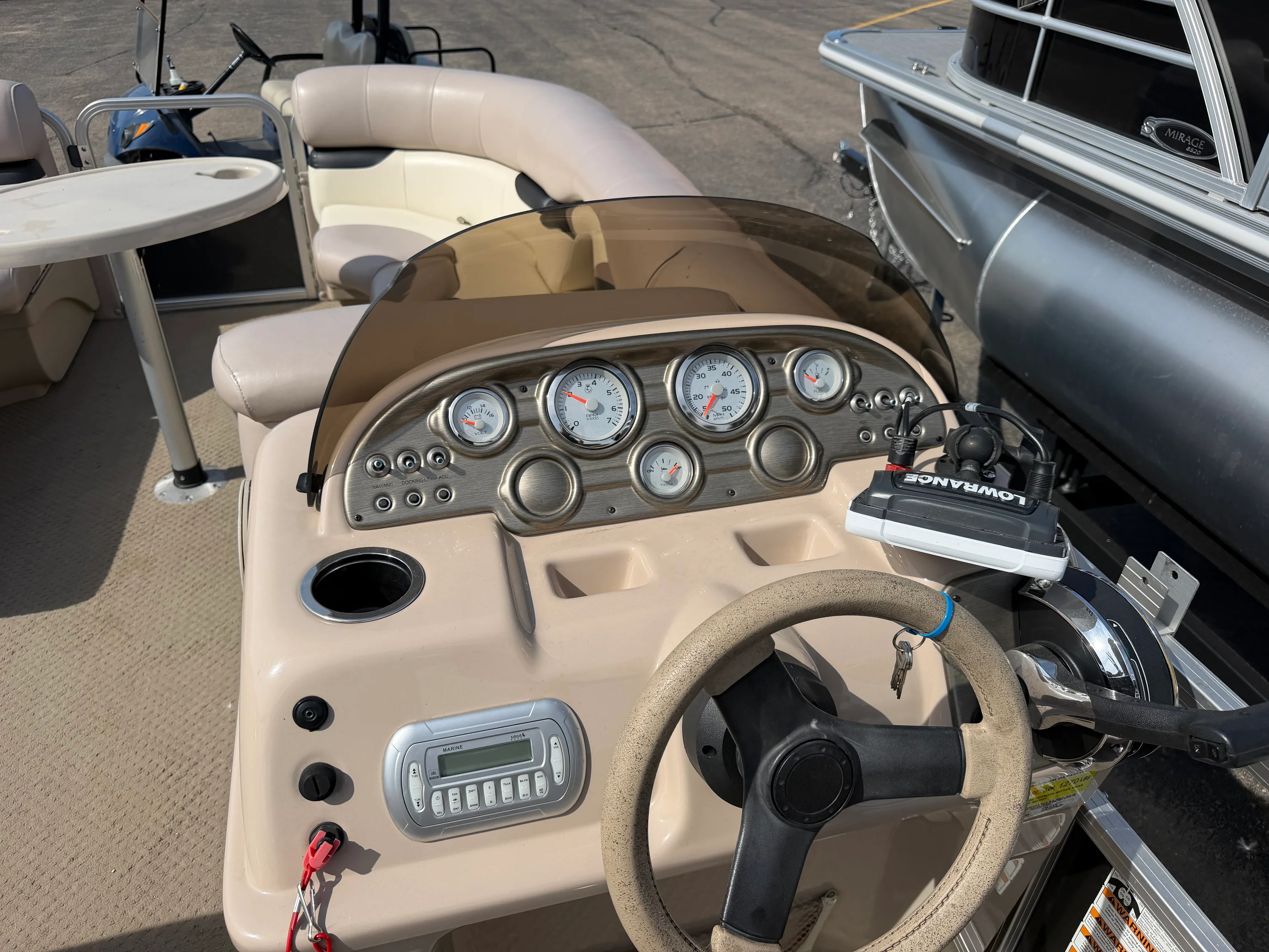2013 Sylvan 820 MIRAGE Image Thumbnail #9