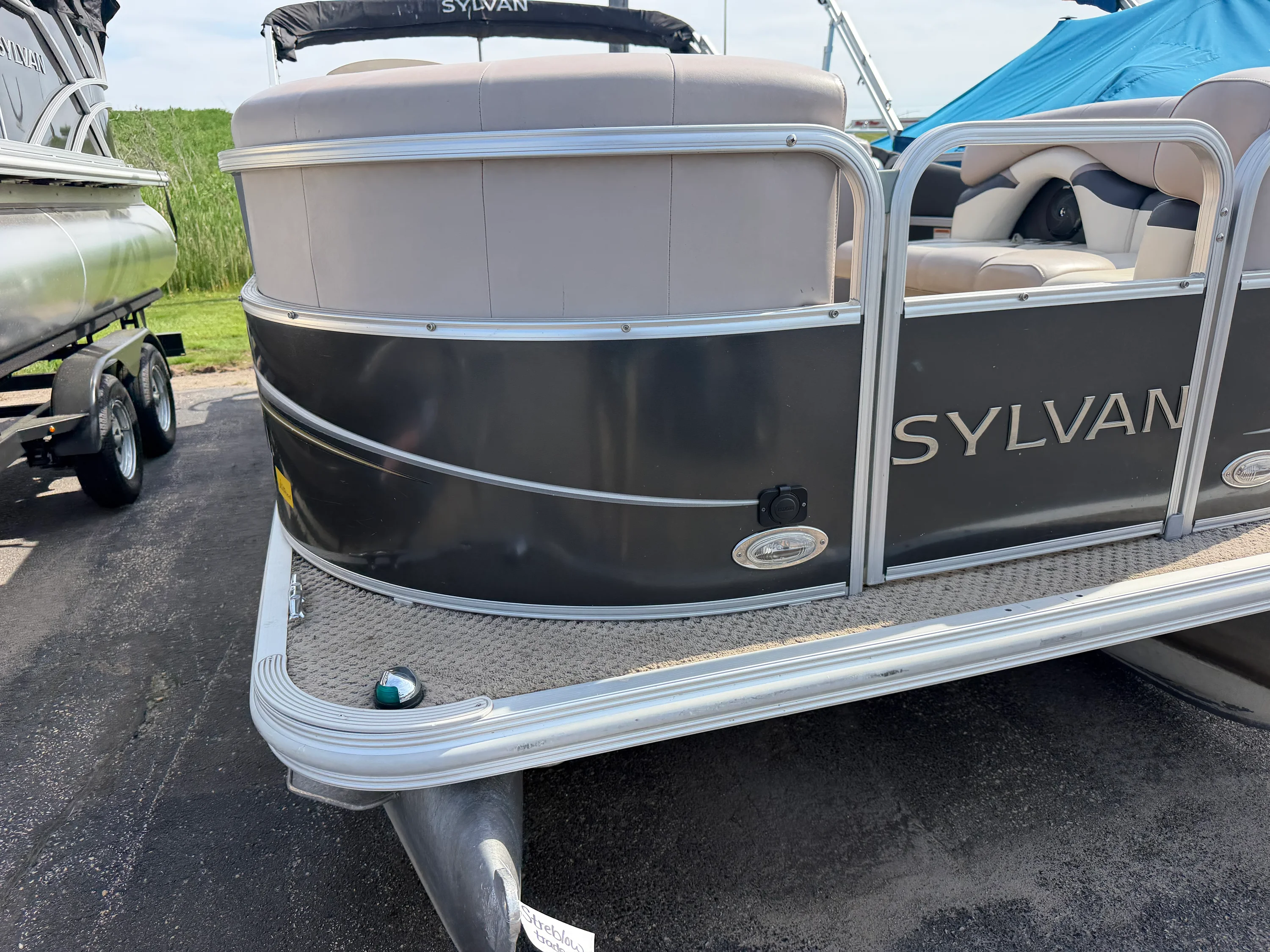 2013 Sylvan 820 MIRAGE Image Thumbnail #2