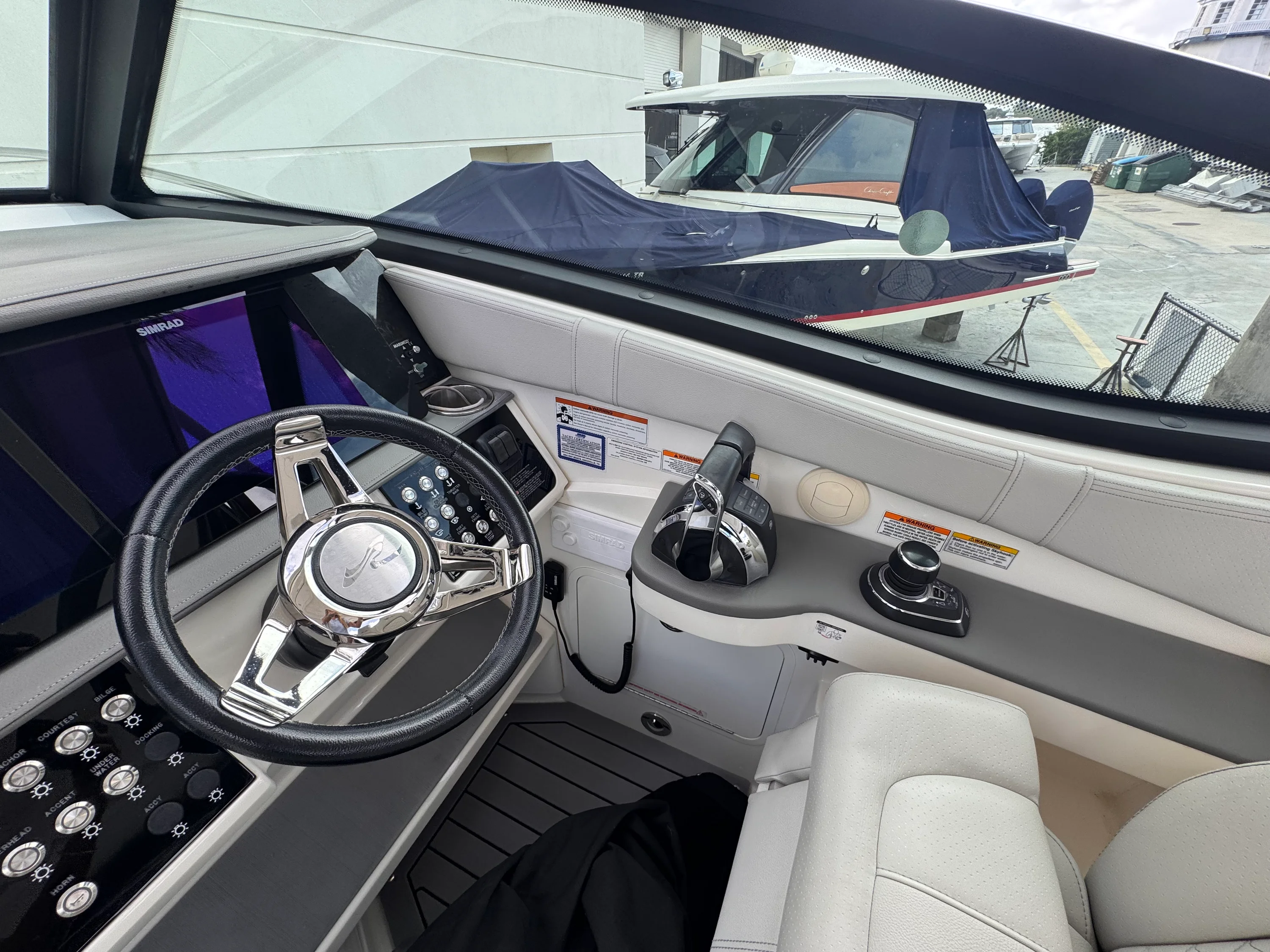 2021 Sea Ray 320 DA-OB Image Thumbnail #16