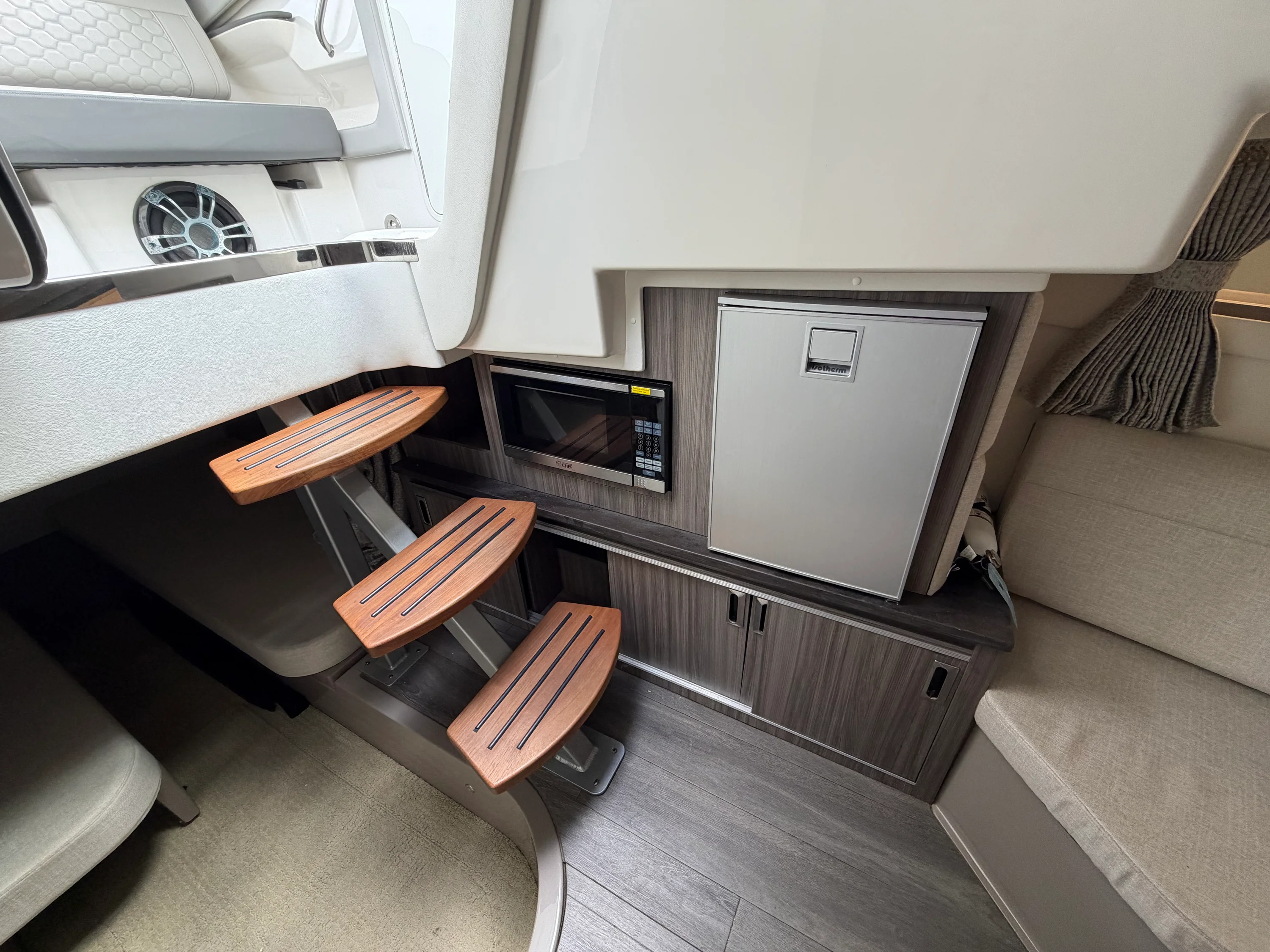2021 Sea Ray 320 DA-OB Image Thumbnail #24