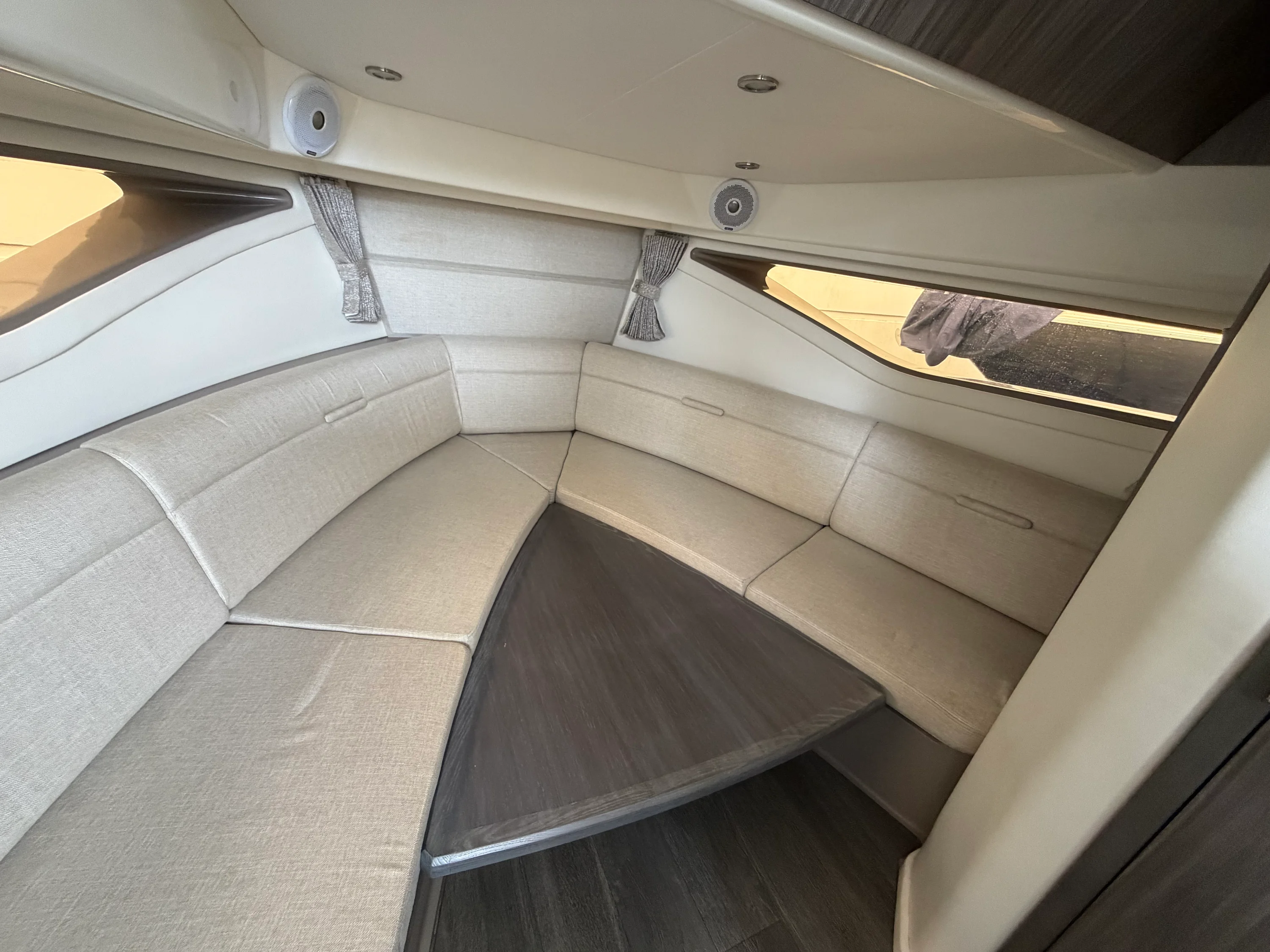 2021 Sea Ray 320 DA-OB Image Thumbnail #29