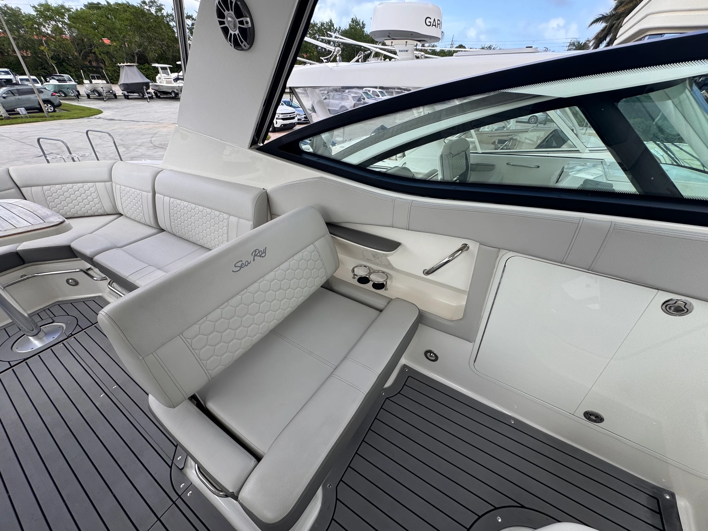 2021 Sea Ray 320 DA-OB Image Thumbnail #14