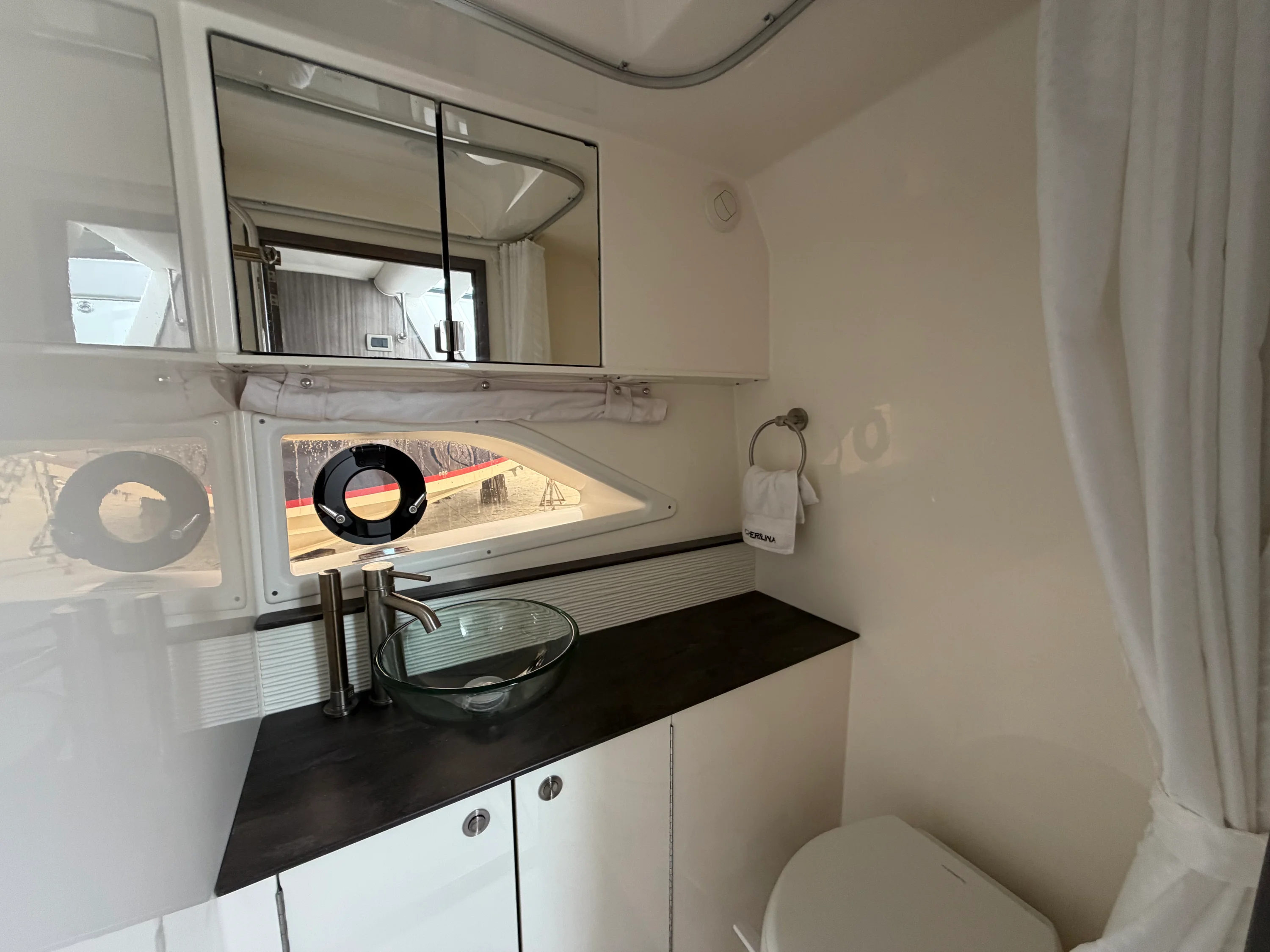 2021 Sea Ray 320 DA-OB Image Thumbnail #26