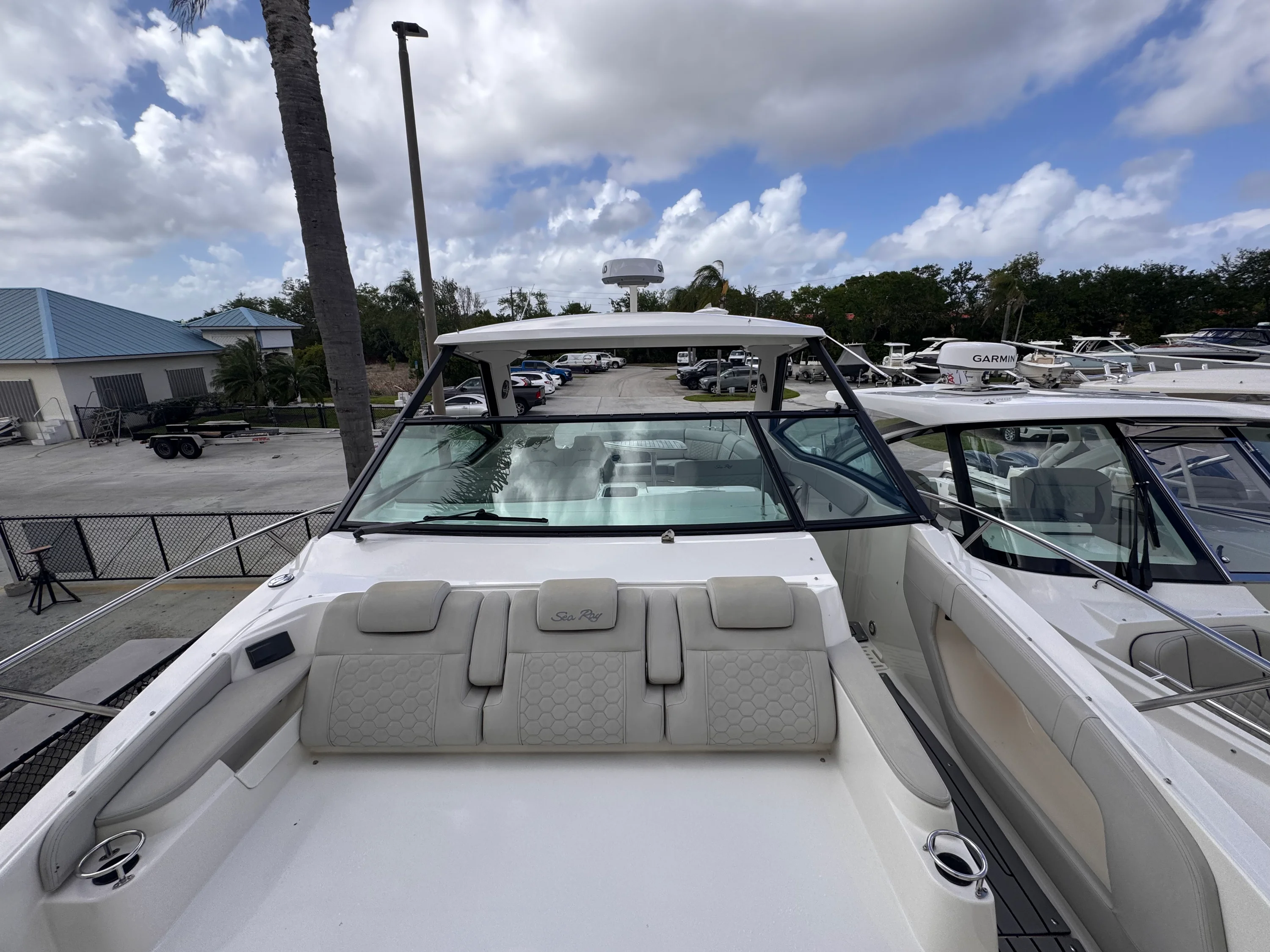2021 Sea Ray 320 DA-OB Image Thumbnail #21