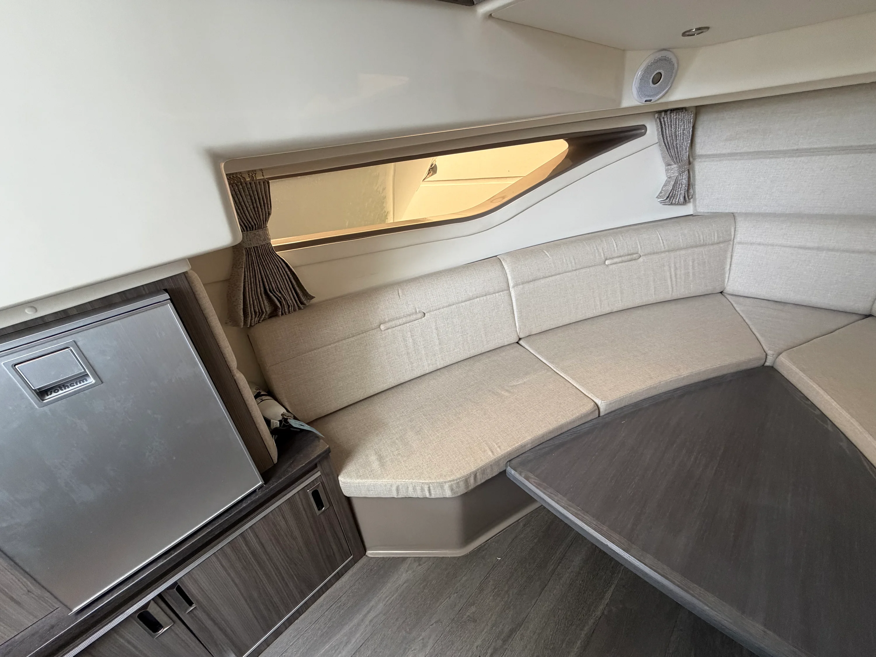 2021 Sea Ray 320 DA-OB Image Thumbnail #30