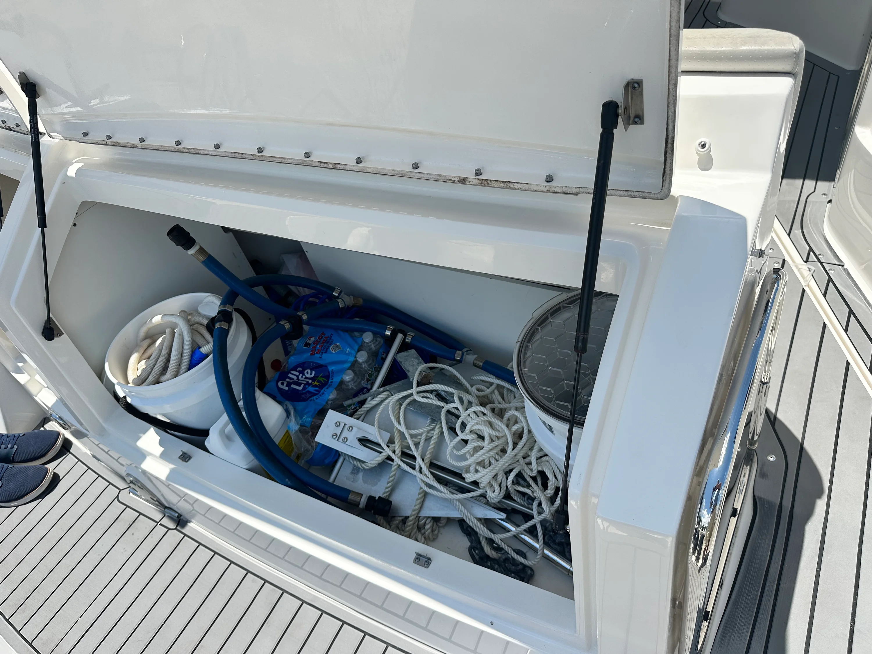 2021 Sea Ray 320 DA-OB Image Thumbnail #6