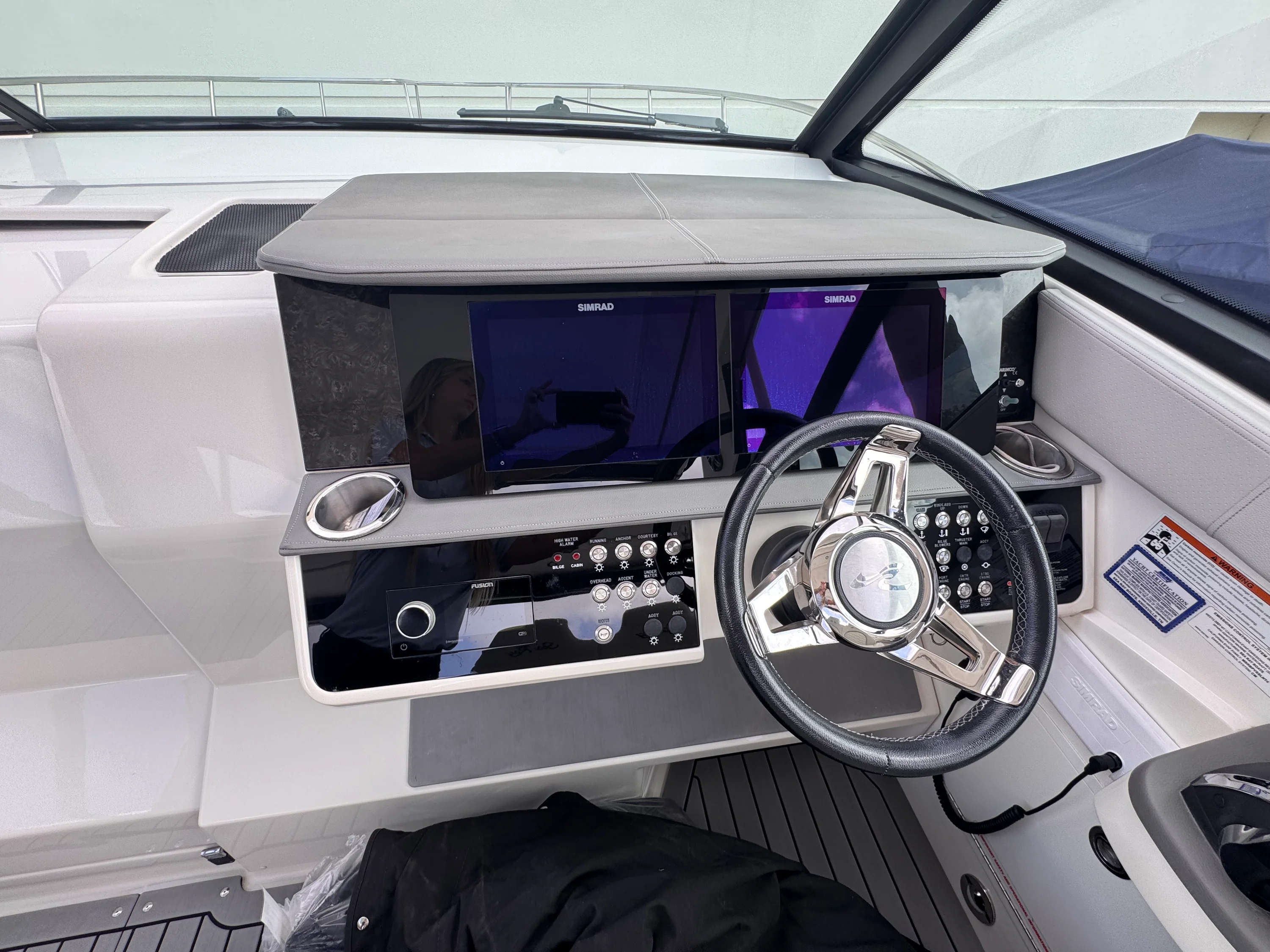 2021 Sea Ray 320 DA-OB Image Thumbnail #15