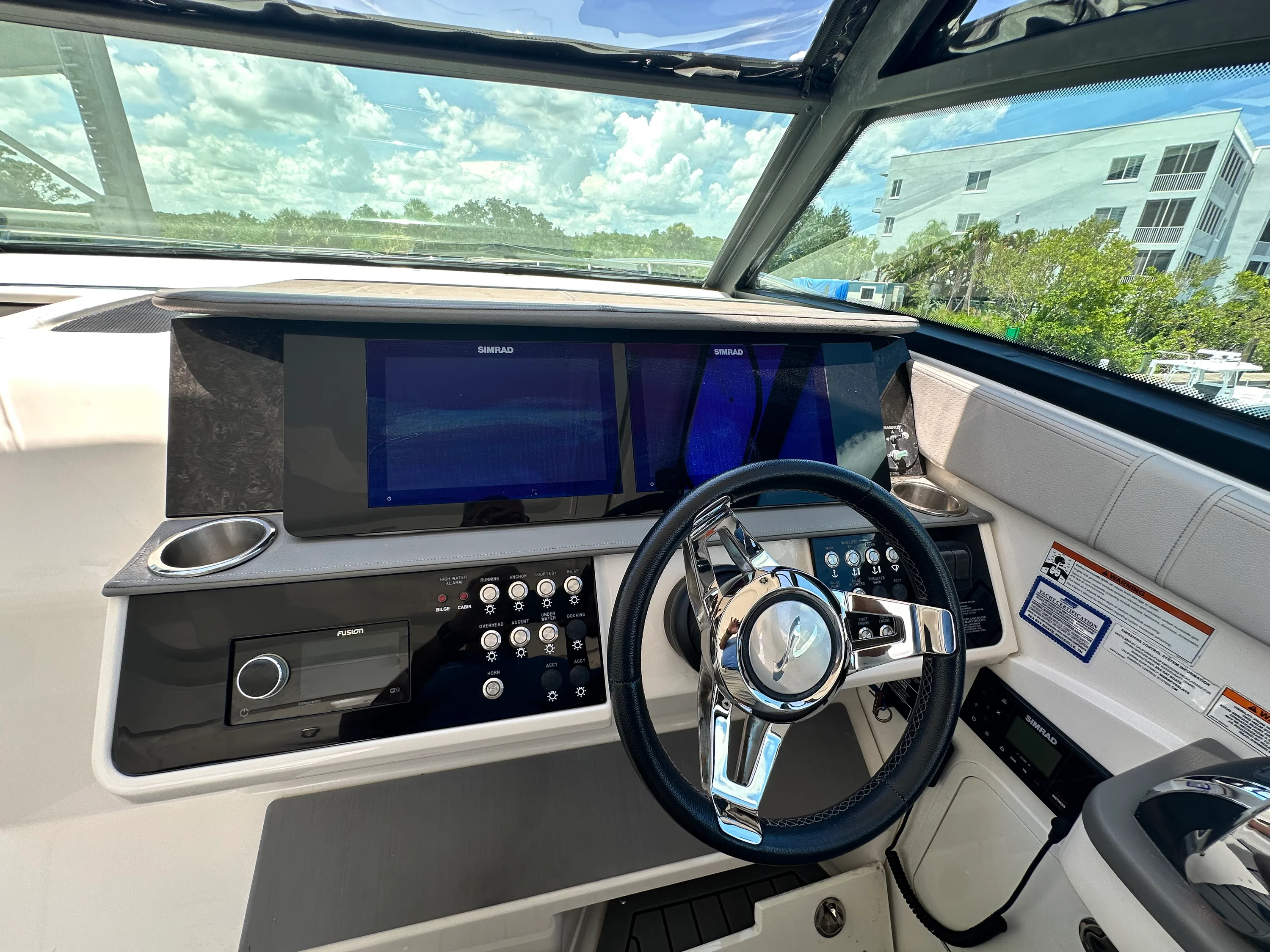 2021 Sea Ray 320 DA-OB Image Thumbnail #18