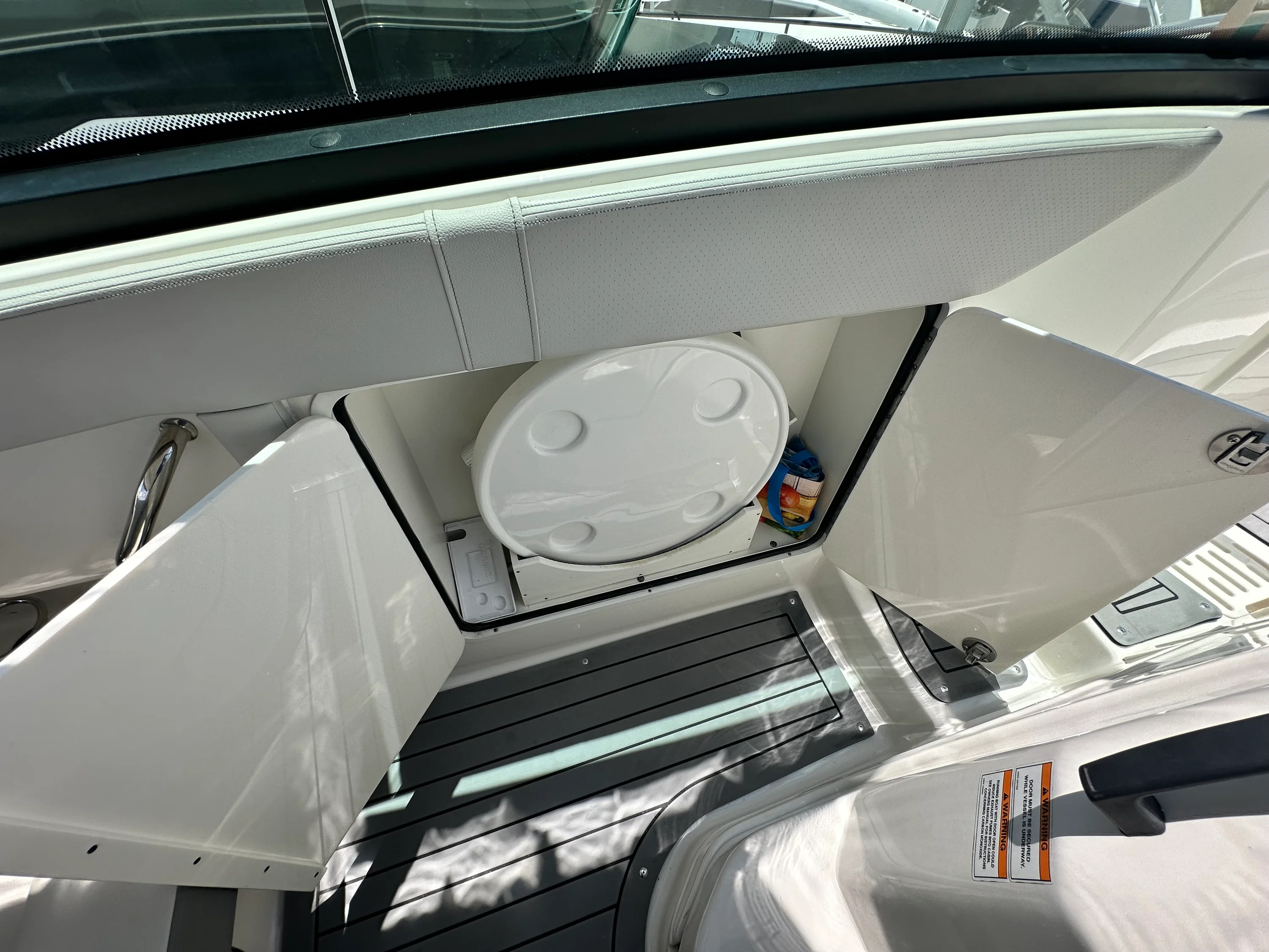 2021 Sea Ray 320 DA-OB Image Thumbnail #17