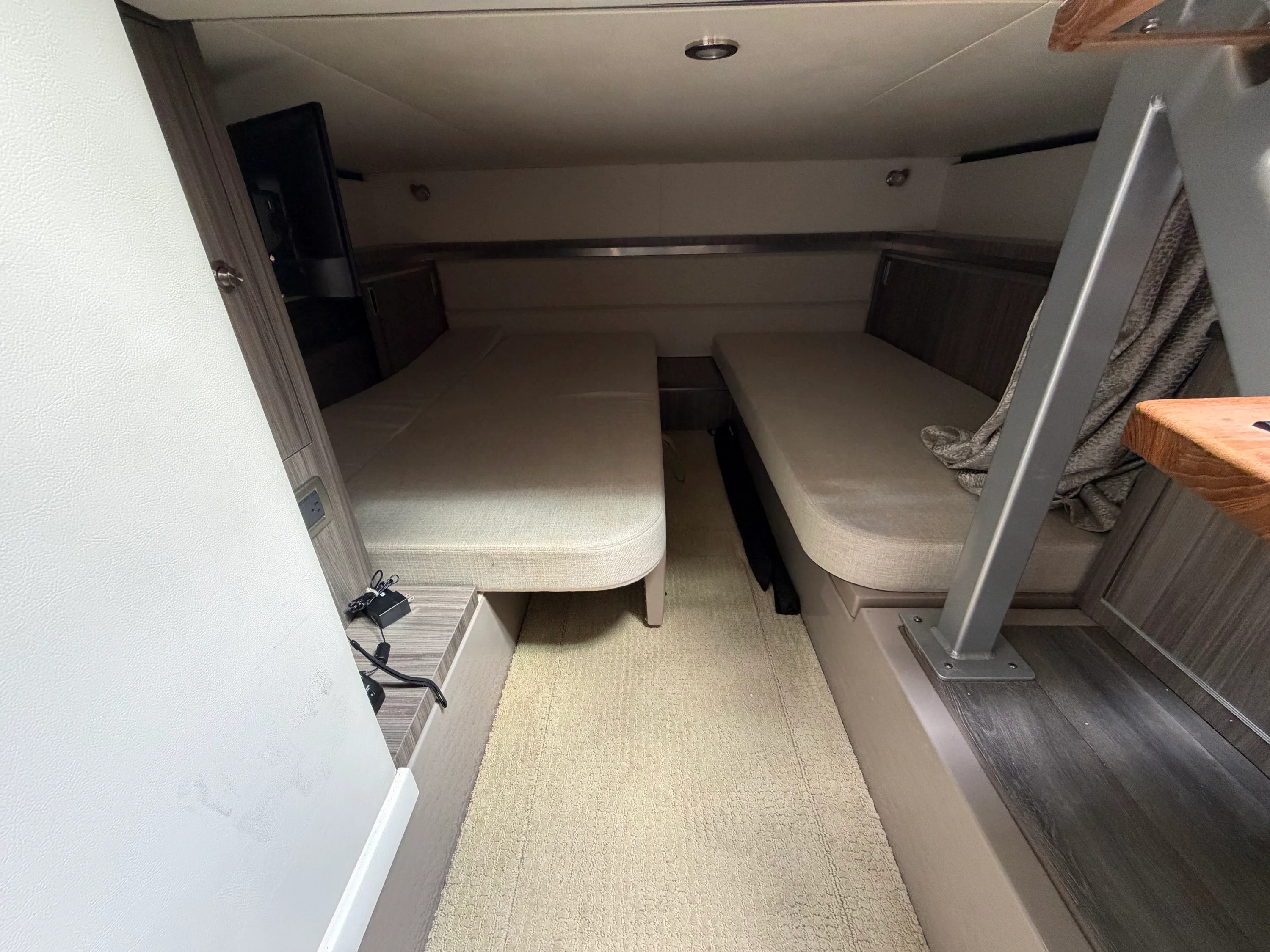 2021 Sea Ray 320 DA-OB Image Thumbnail #32