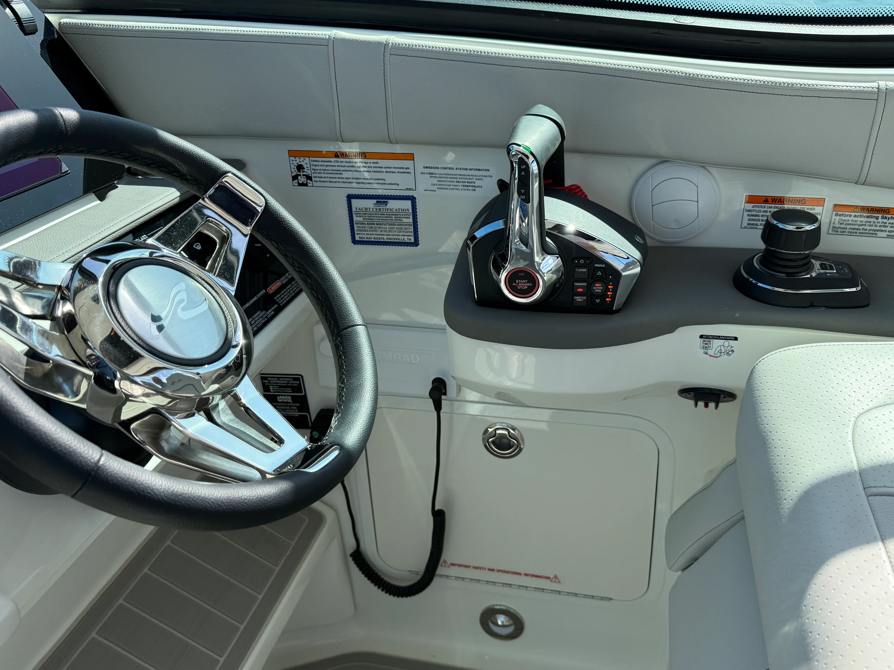 2026 Sea Ray Sundancer 320 Outboard Image Thumbnail #12