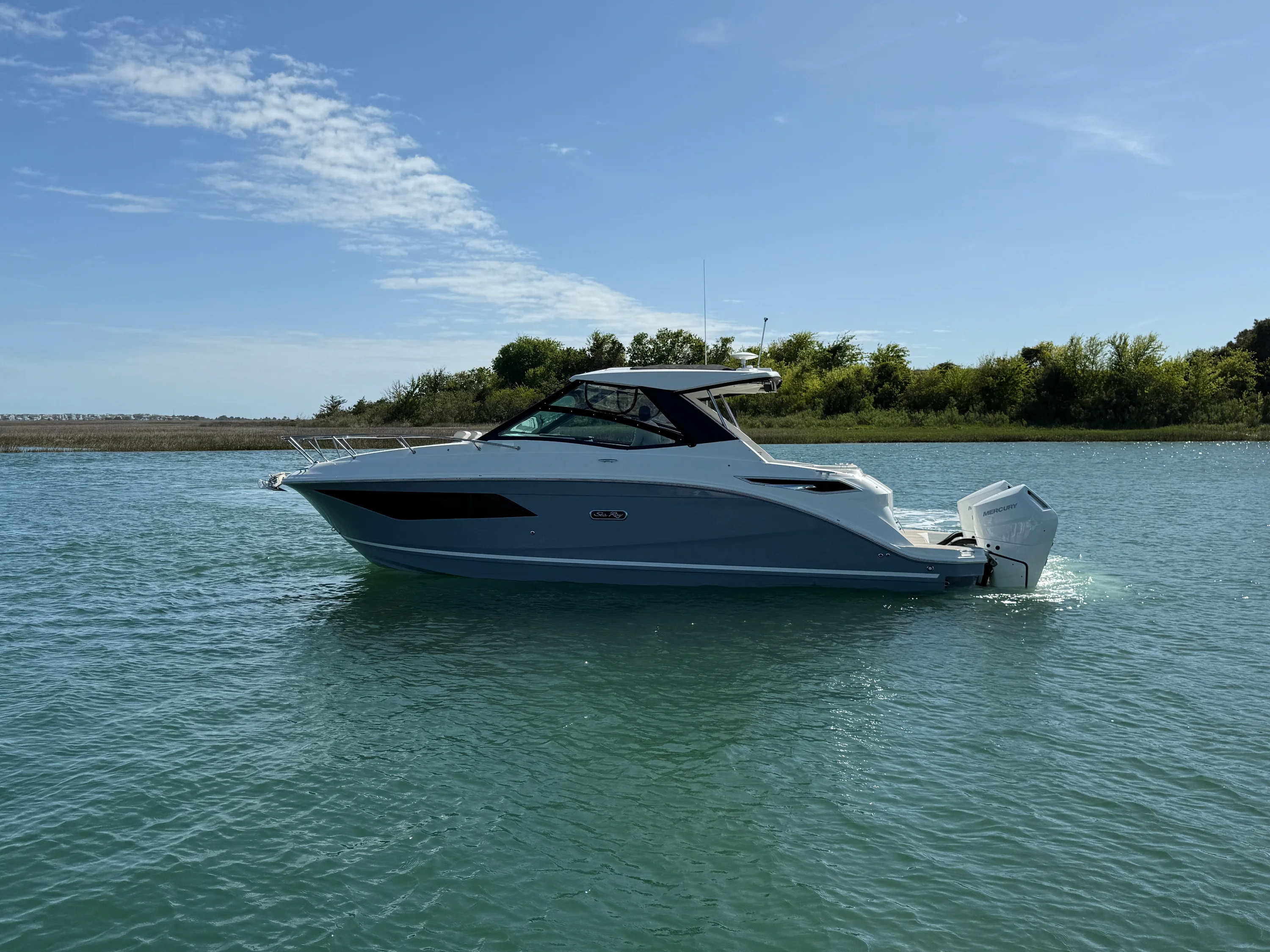 2026 Sea Ray Sundancer 320 Outboard Image Thumbnail #5