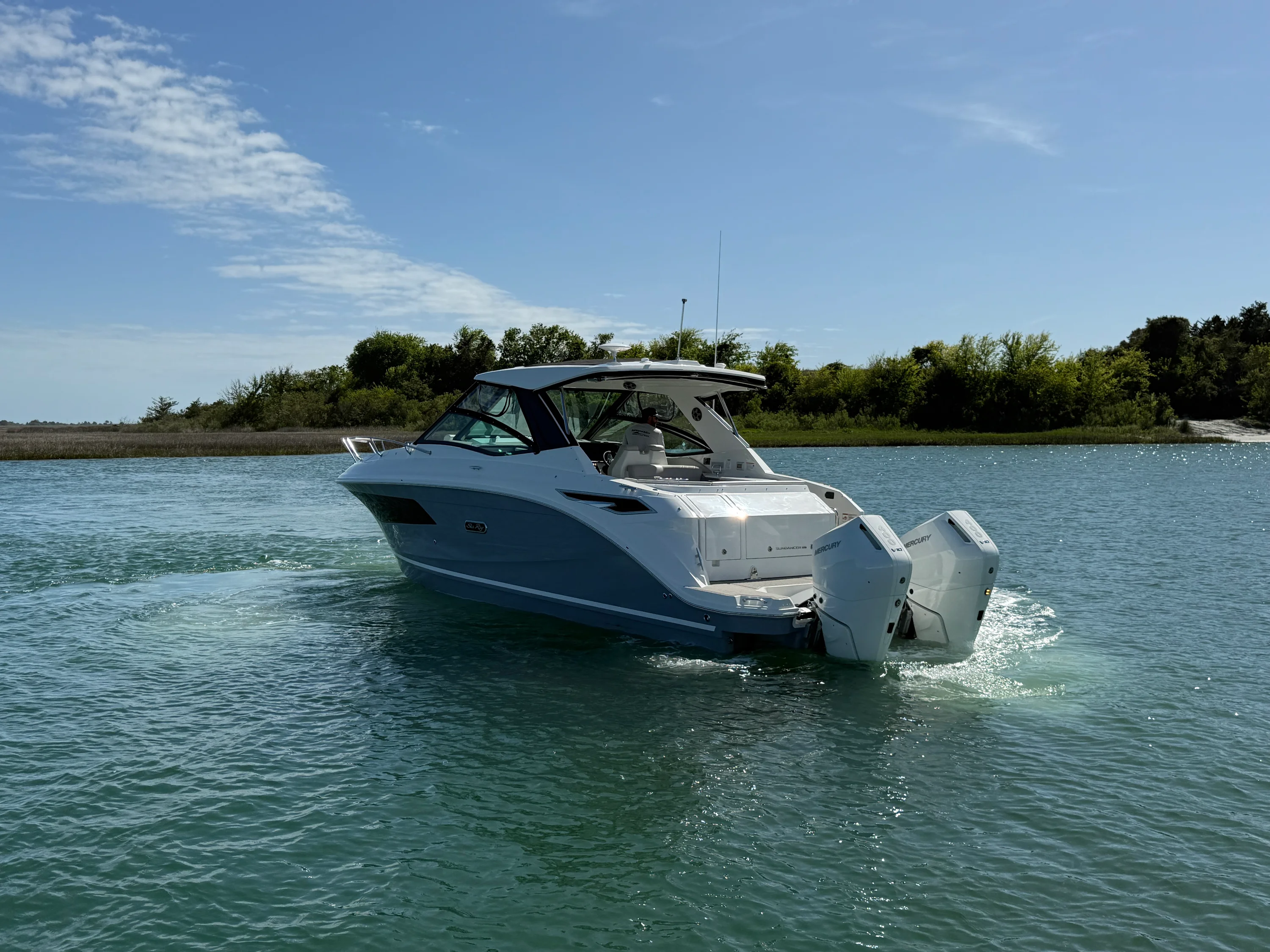2026 Sea Ray Sundancer 320 Outboard Image Thumbnail #3