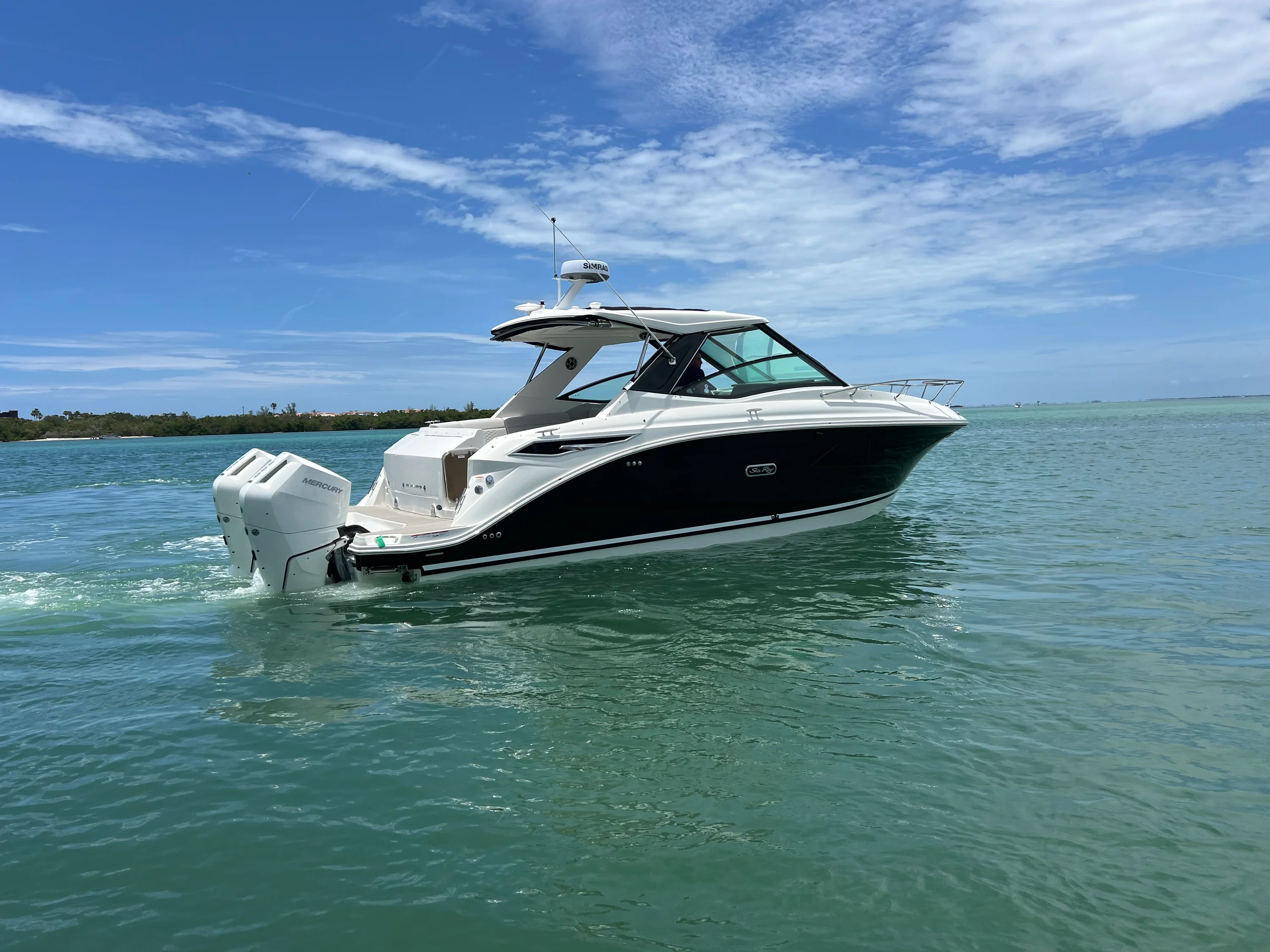2026 Sea Ray Sundancer 320 Outboard Image Thumbnail #20