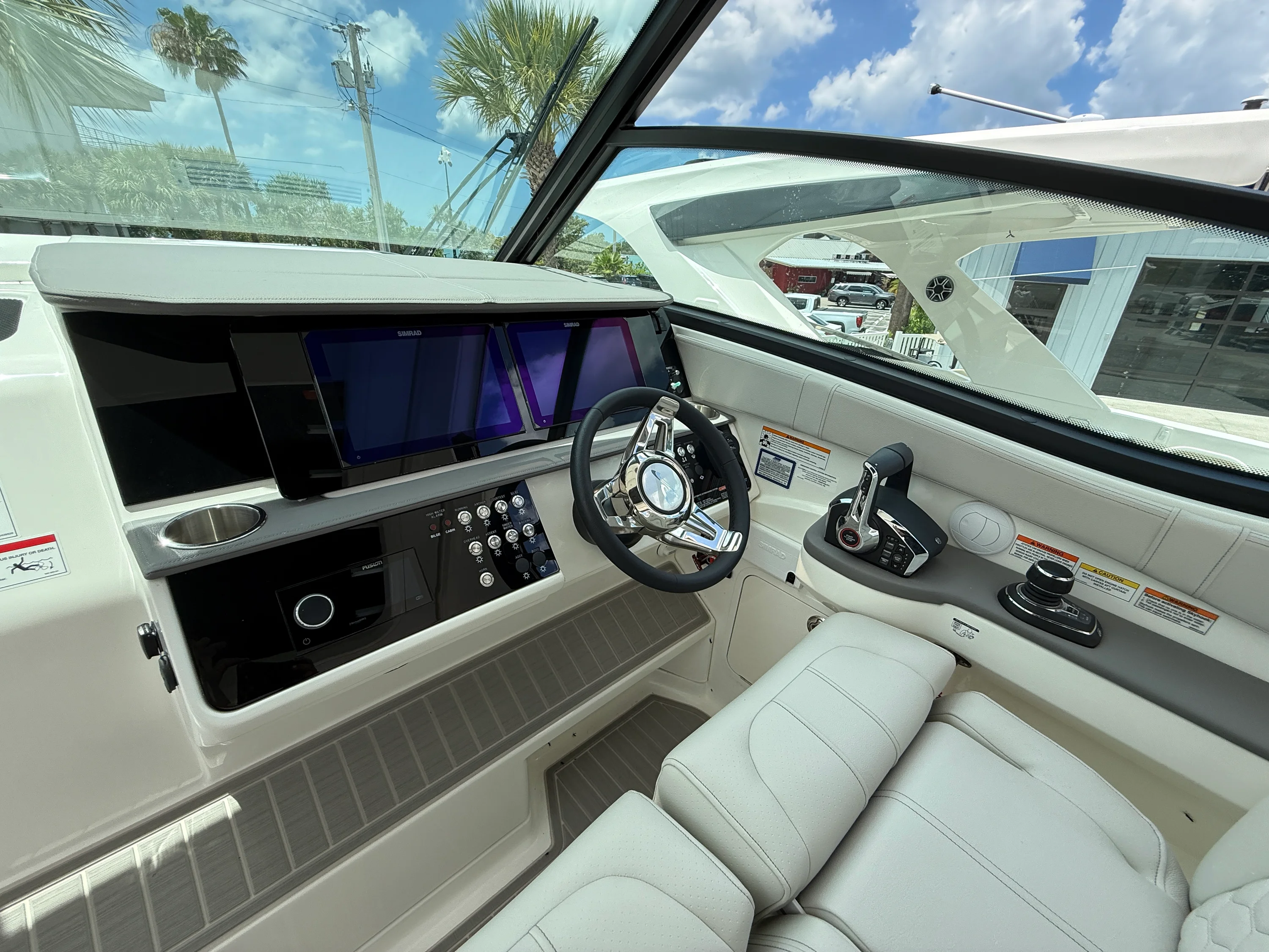 2026 Sea Ray Sundancer 320 Outboard Image Thumbnail #25
