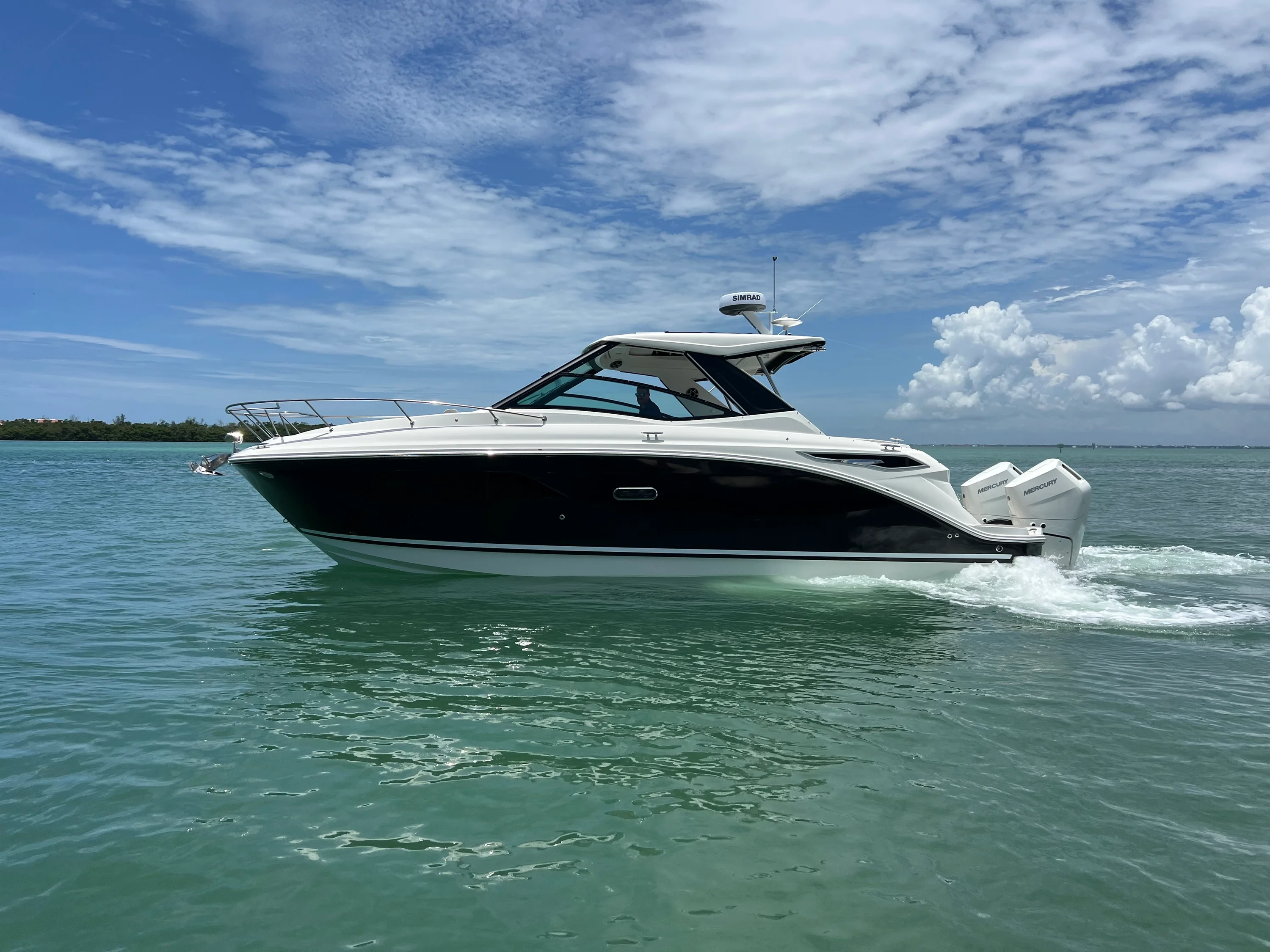 2026 Sea Ray Sundancer 320 Outboard Image Thumbnail #13